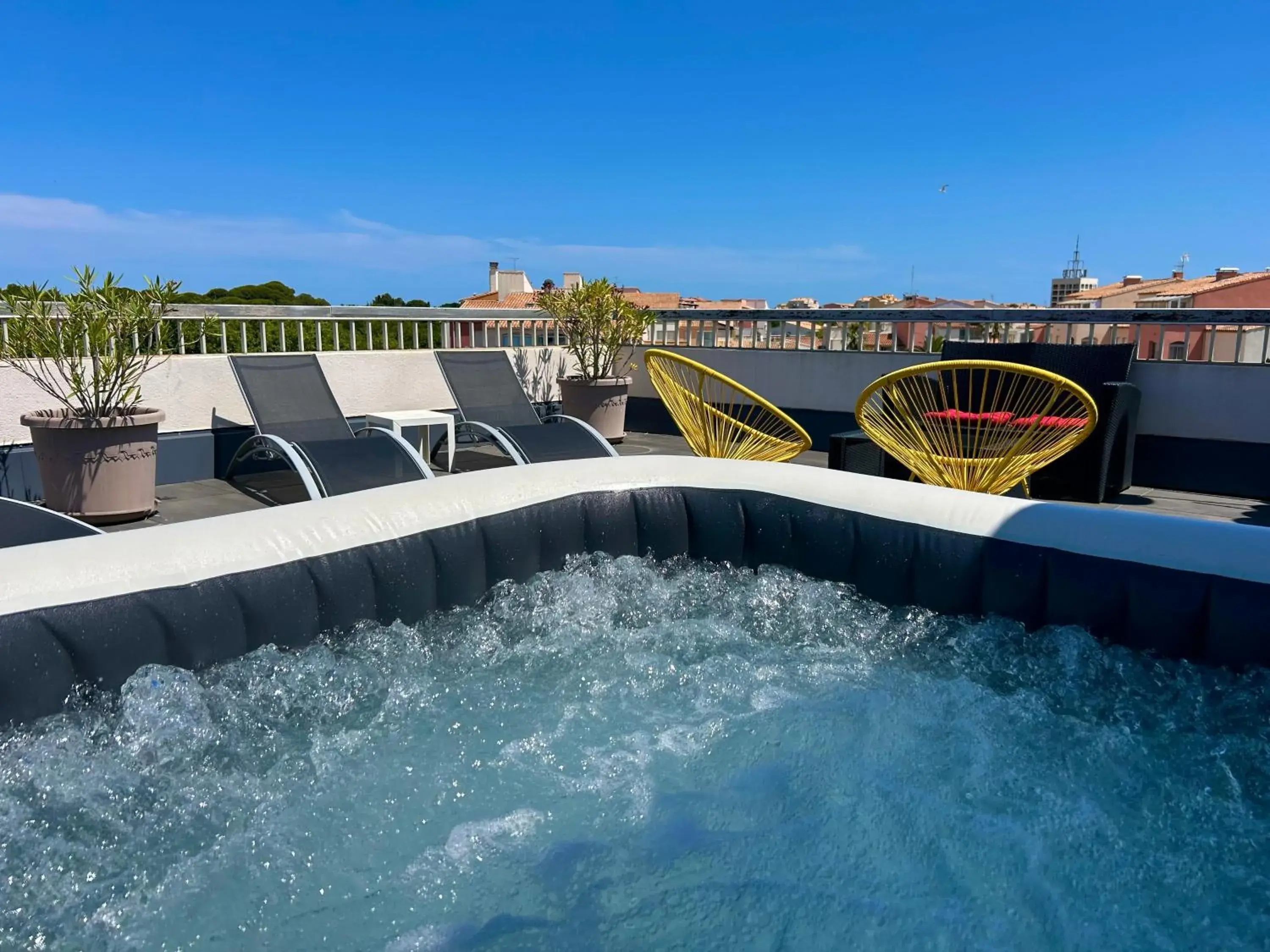 Property building in Brit Hotel Opal Centre Port Property building in Brit Hotel Opal Centre Port