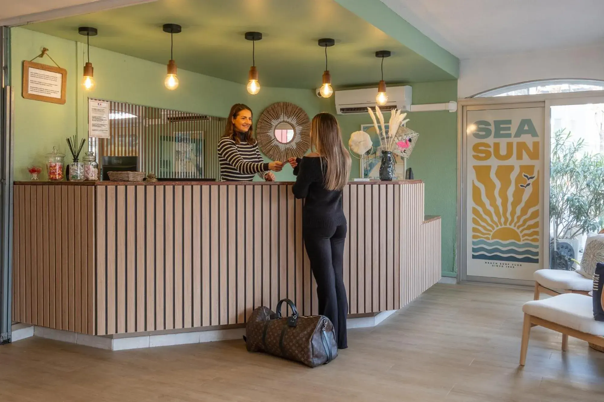 Lobby or reception in Brit Hotel Opal Centre Port Lobby or reception in Brit Hotel Opal Centre Port