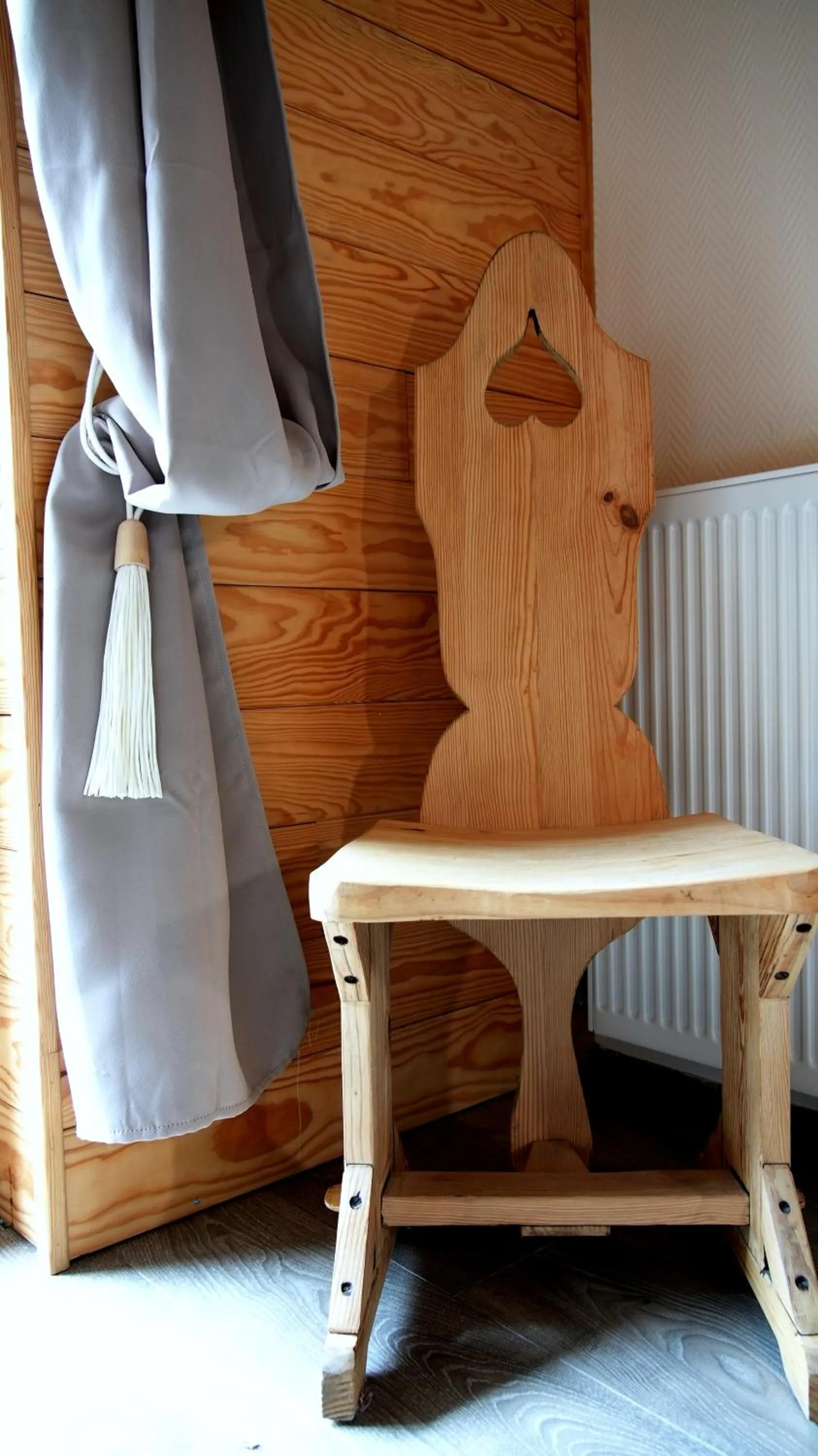 Decorative detail in La Sapinière St Lary Soulan