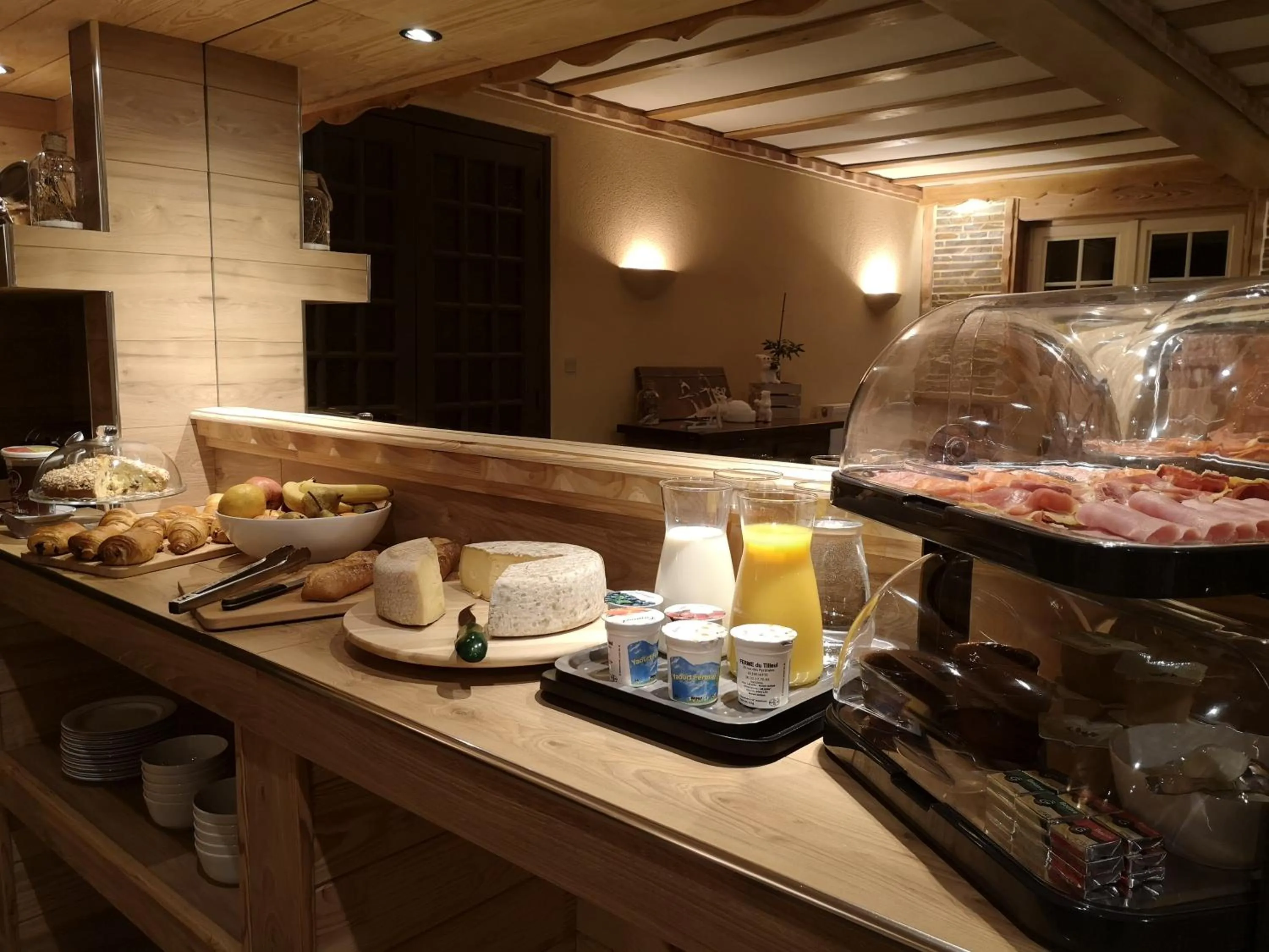 Breakfast in La Sapinière St Lary Soulan