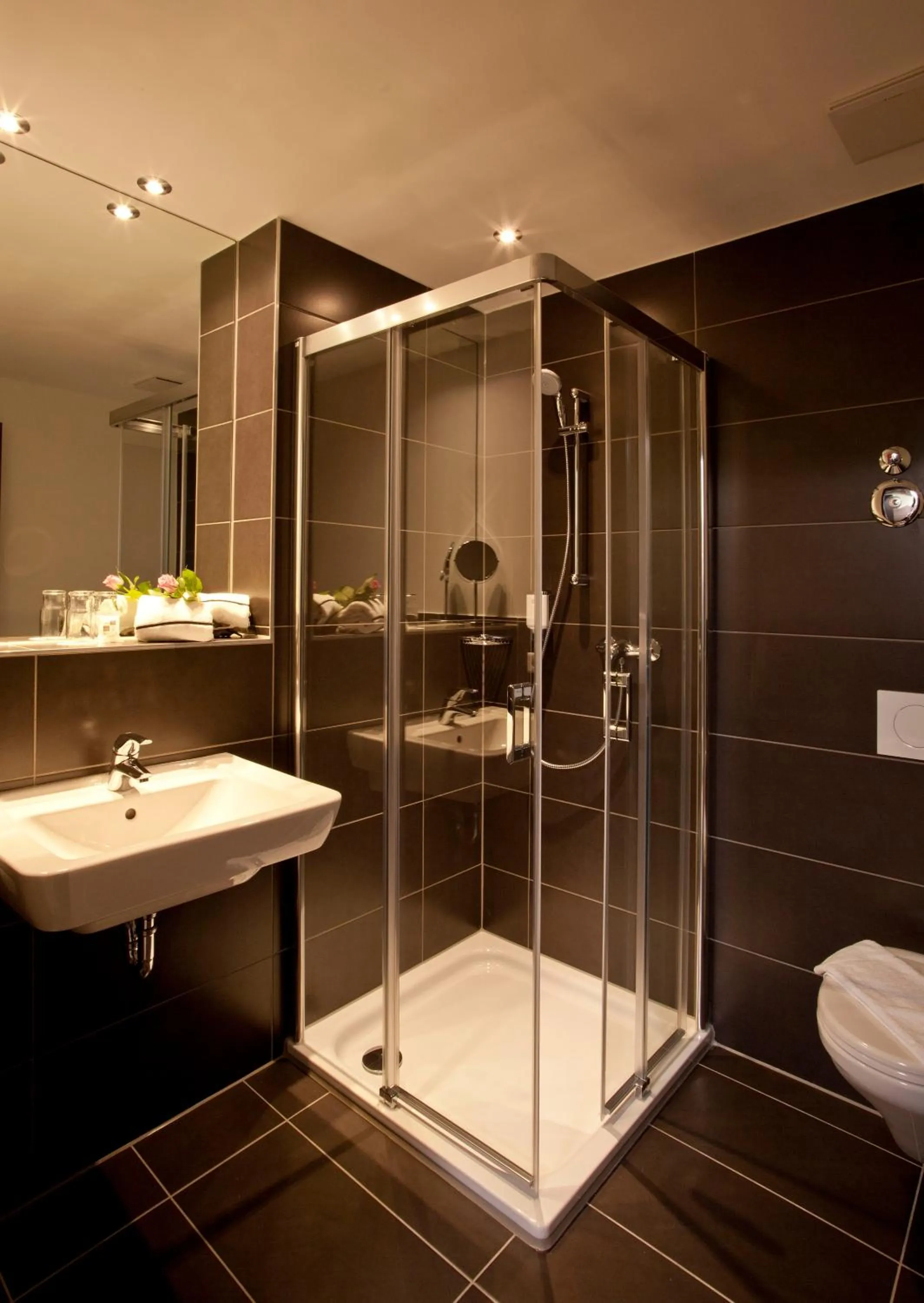 Bathroom in Hotel Jakob Regensburg DownTown, Best Western Signature Collection