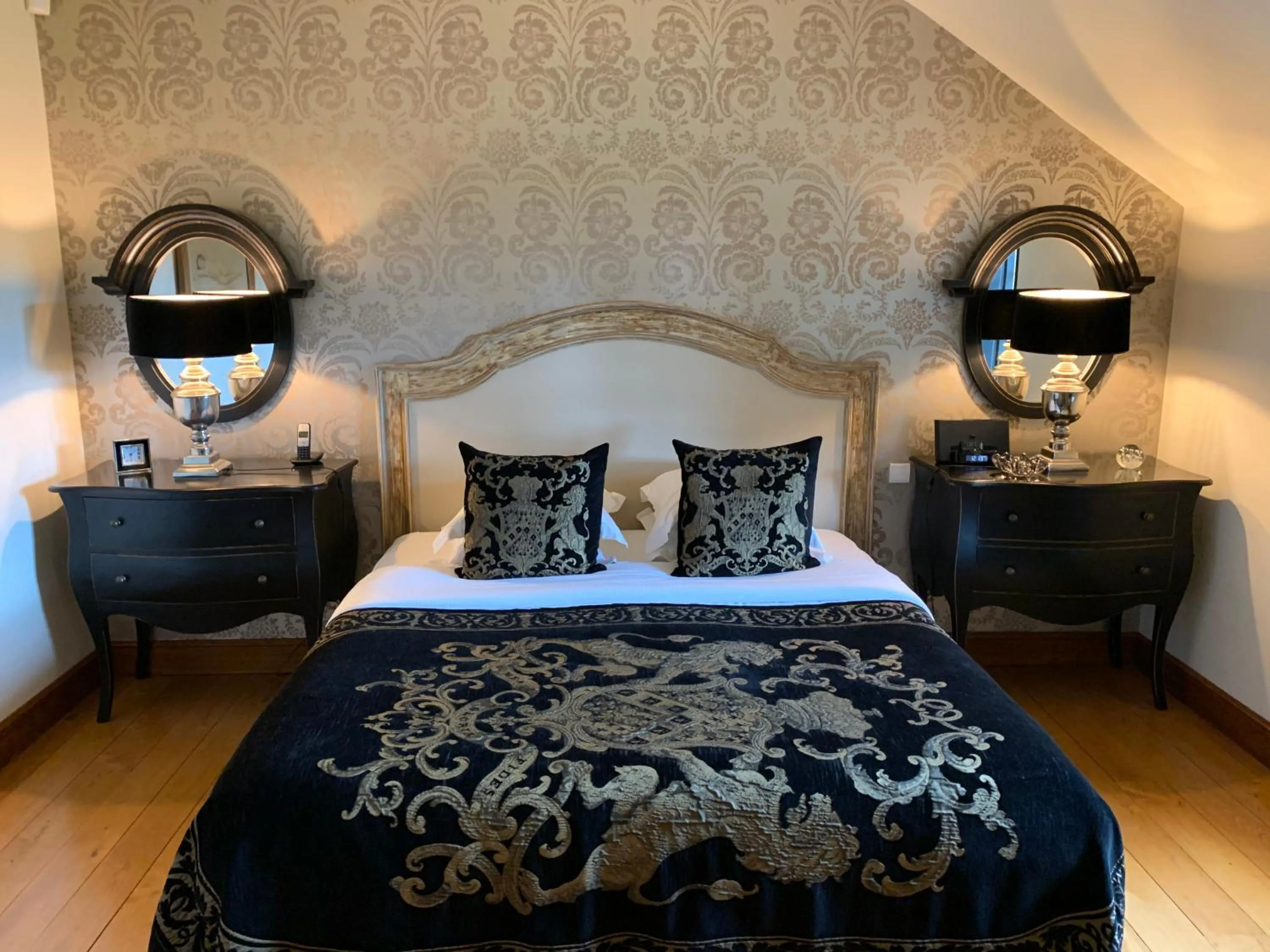 Bed in Beaumanoir Small Luxury Boutique Hotel