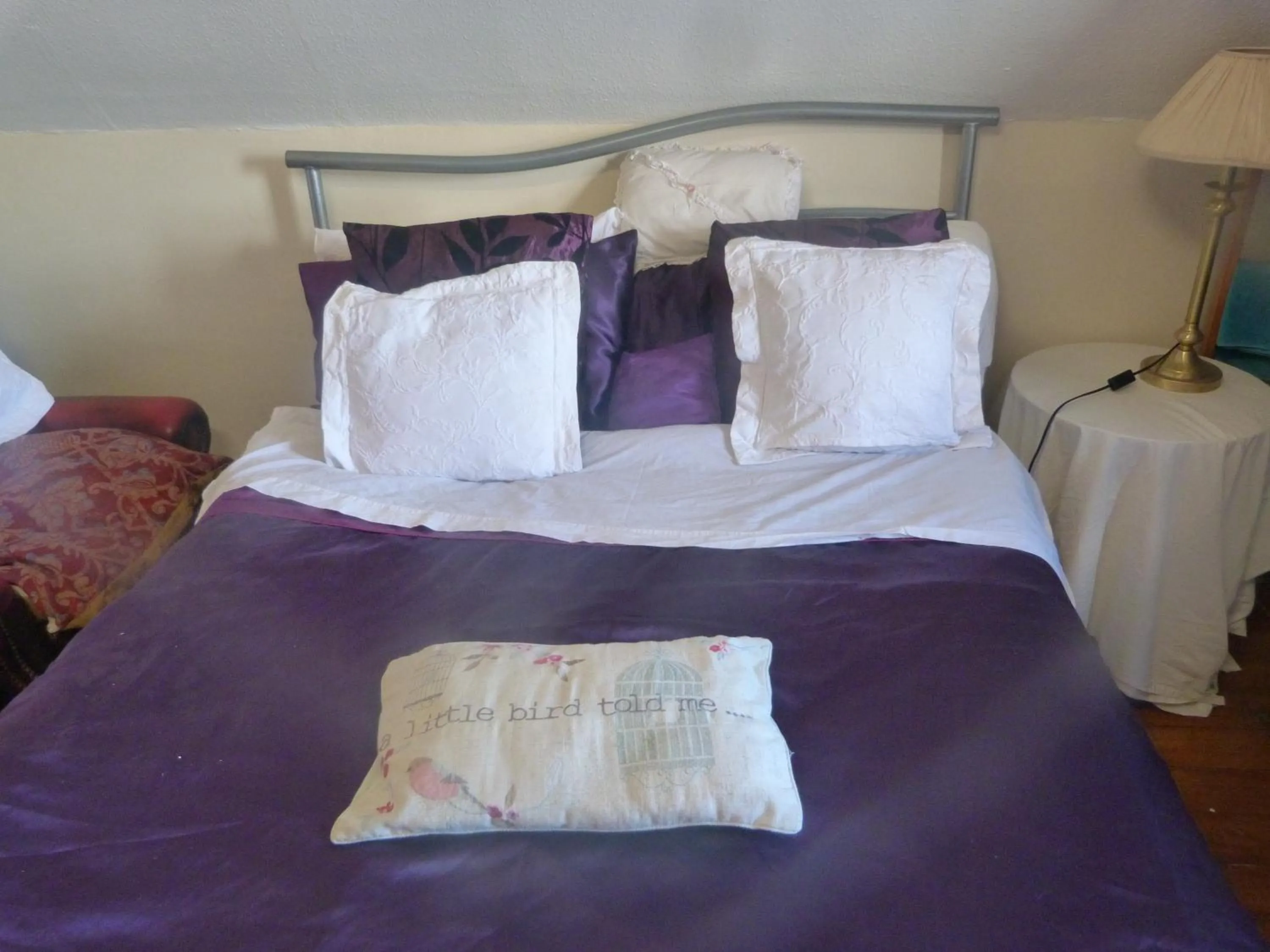 Bed in Ms McCreadys Guest House