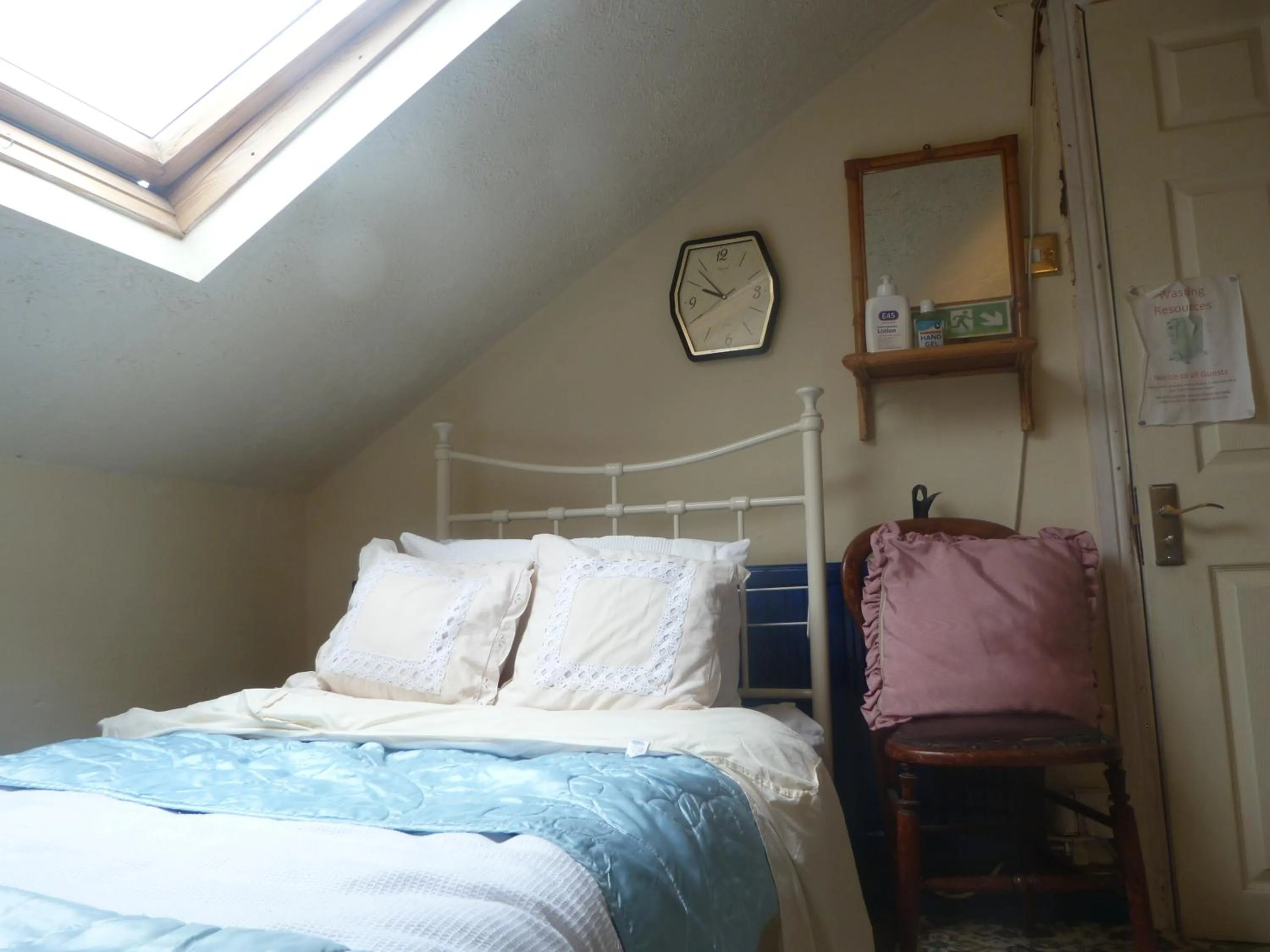 Bed in Ms McCreadys Guest House