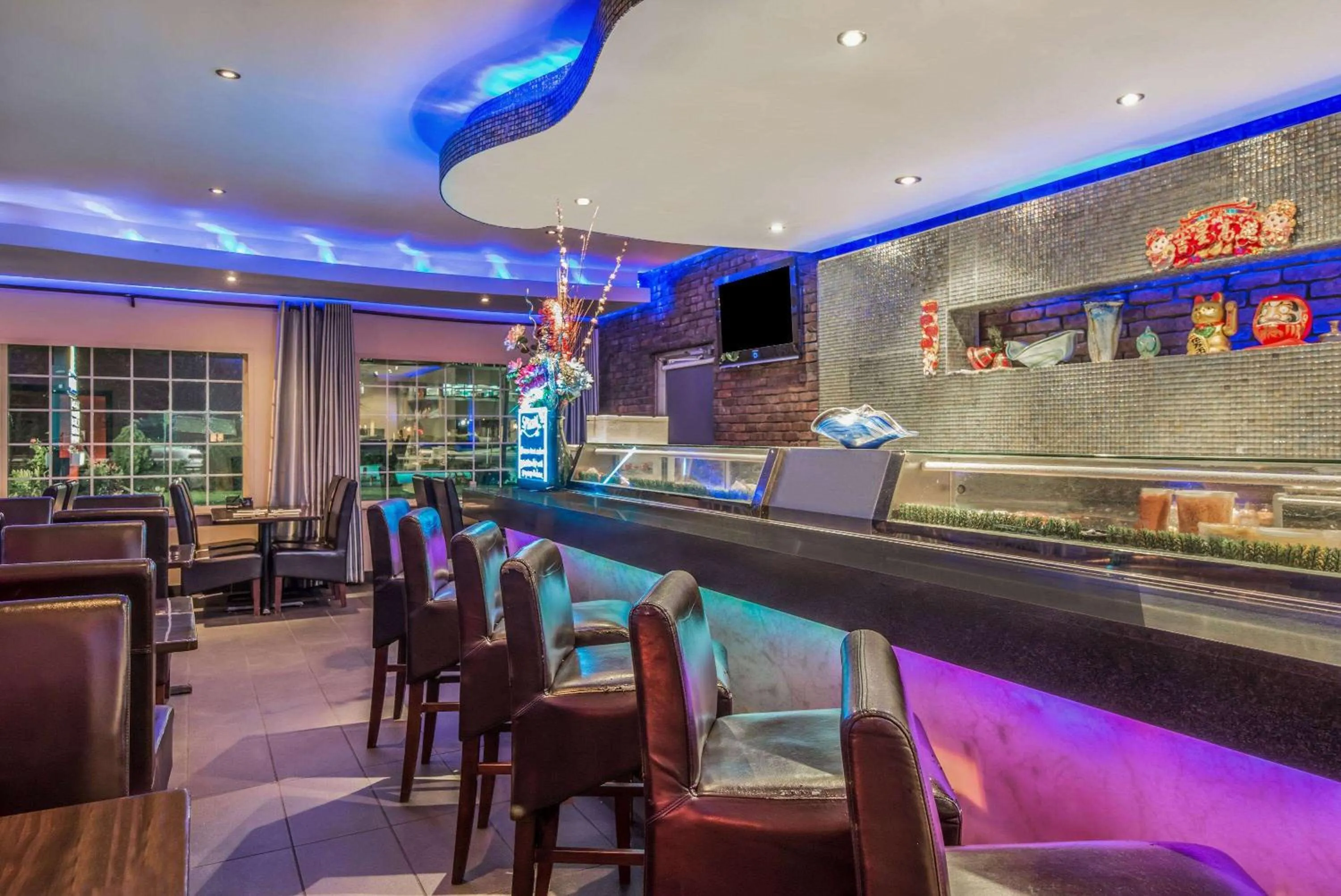 Restaurant/places to eat in Days Inn by Wyndham Hicksville Long Island