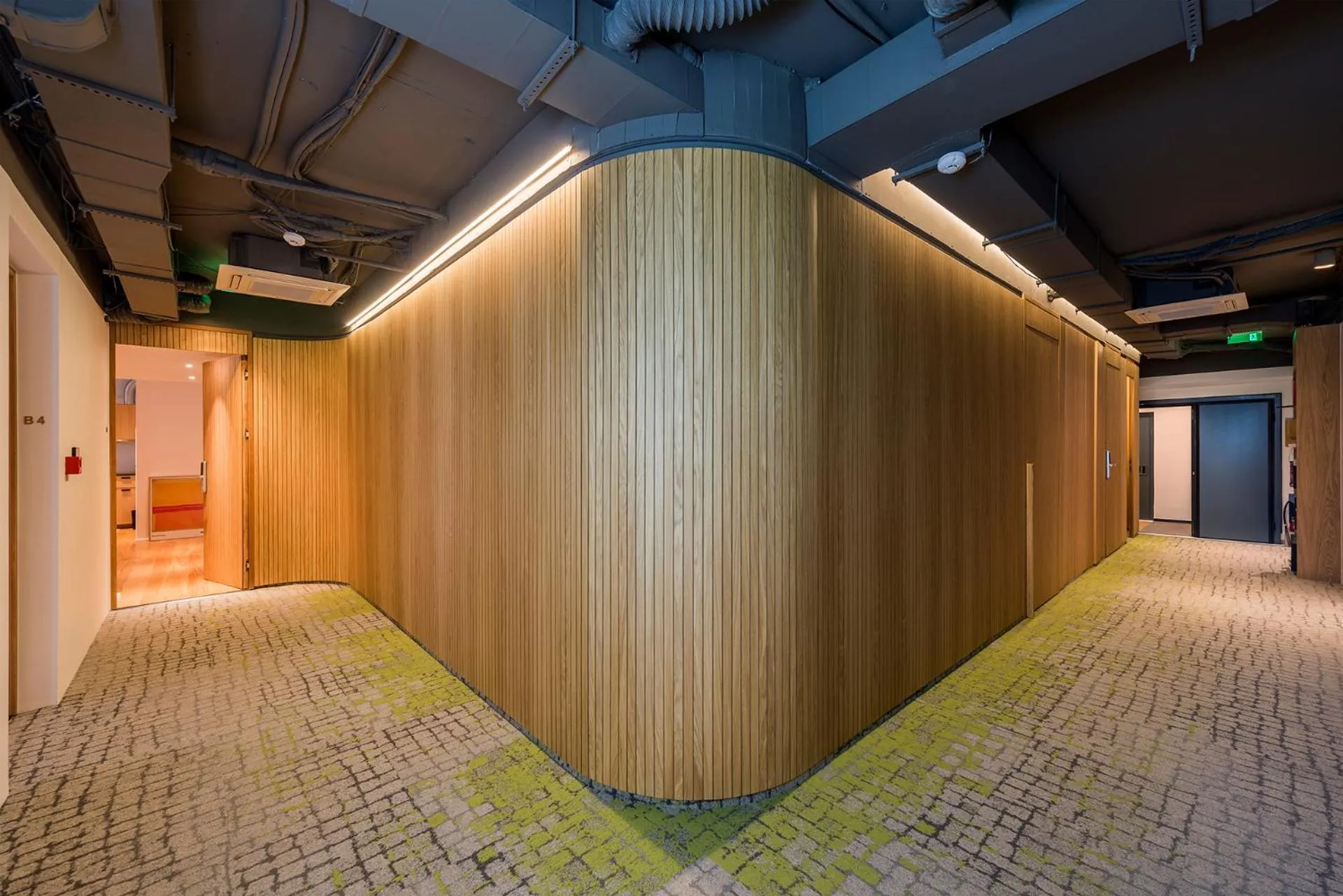 Property building in Kin Athens