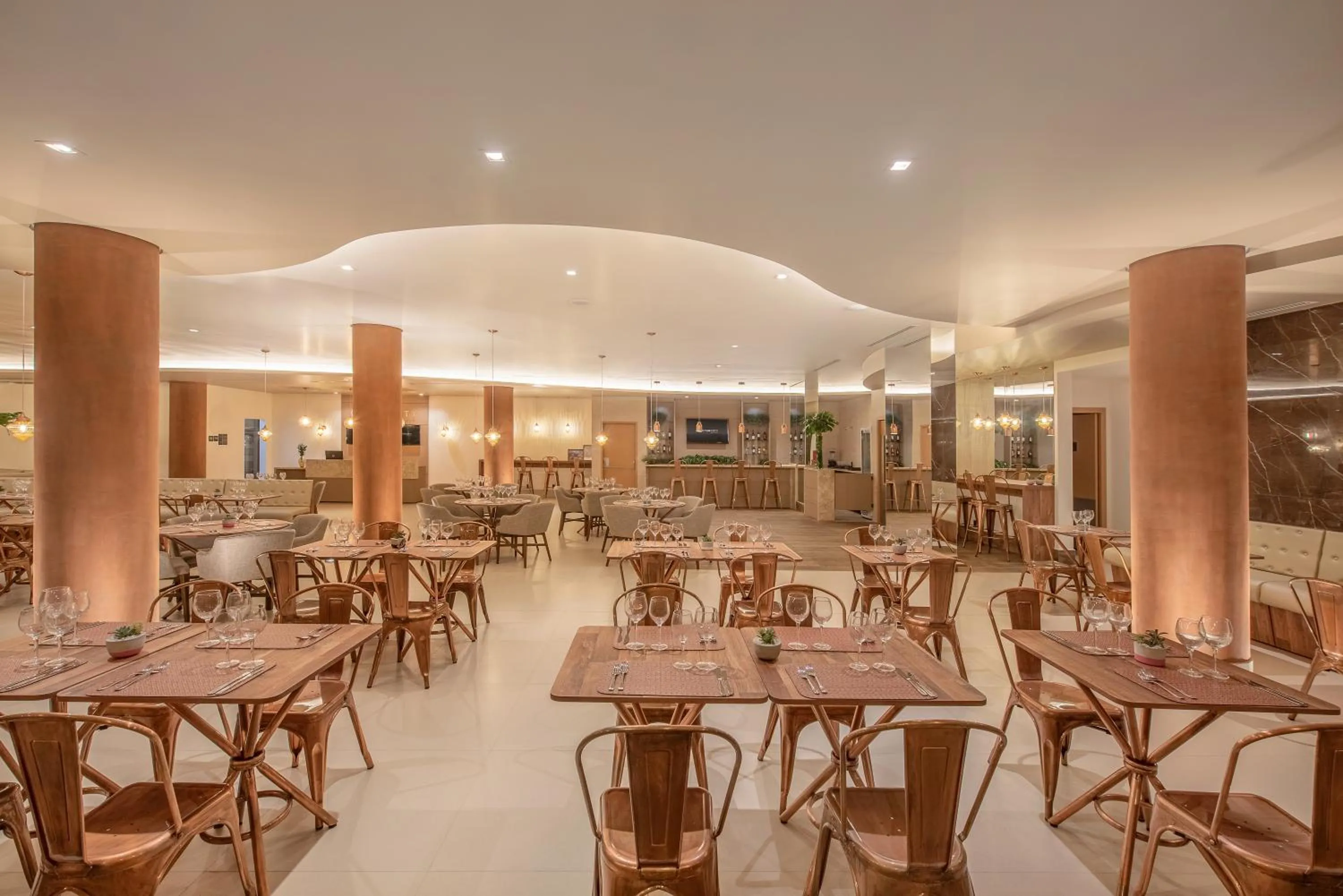 Restaurant/places to eat in Intercity Curitiba Batel