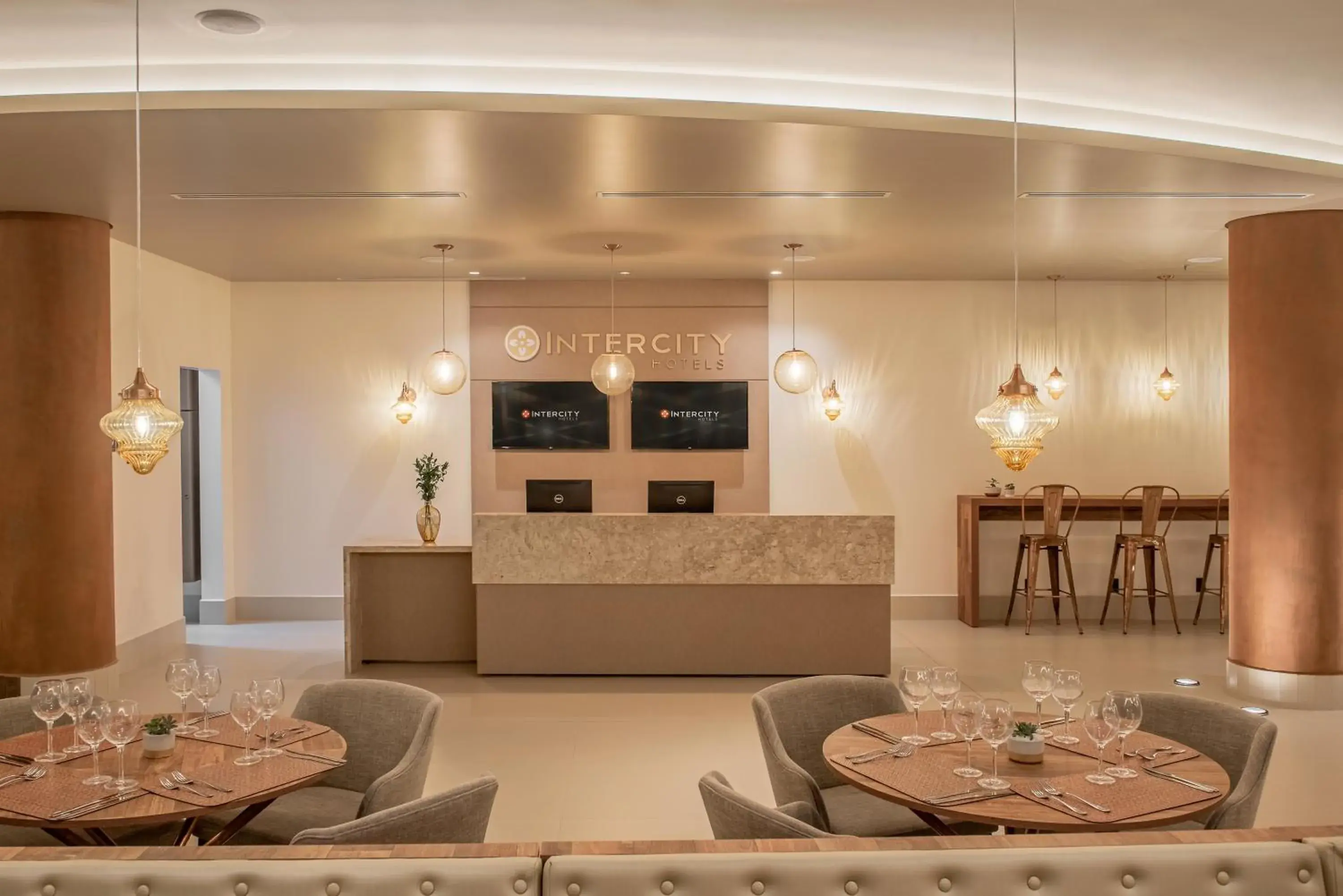 Lobby or reception in Intercity Curitiba Batel Lobby or reception in Intercity Curitiba Batel