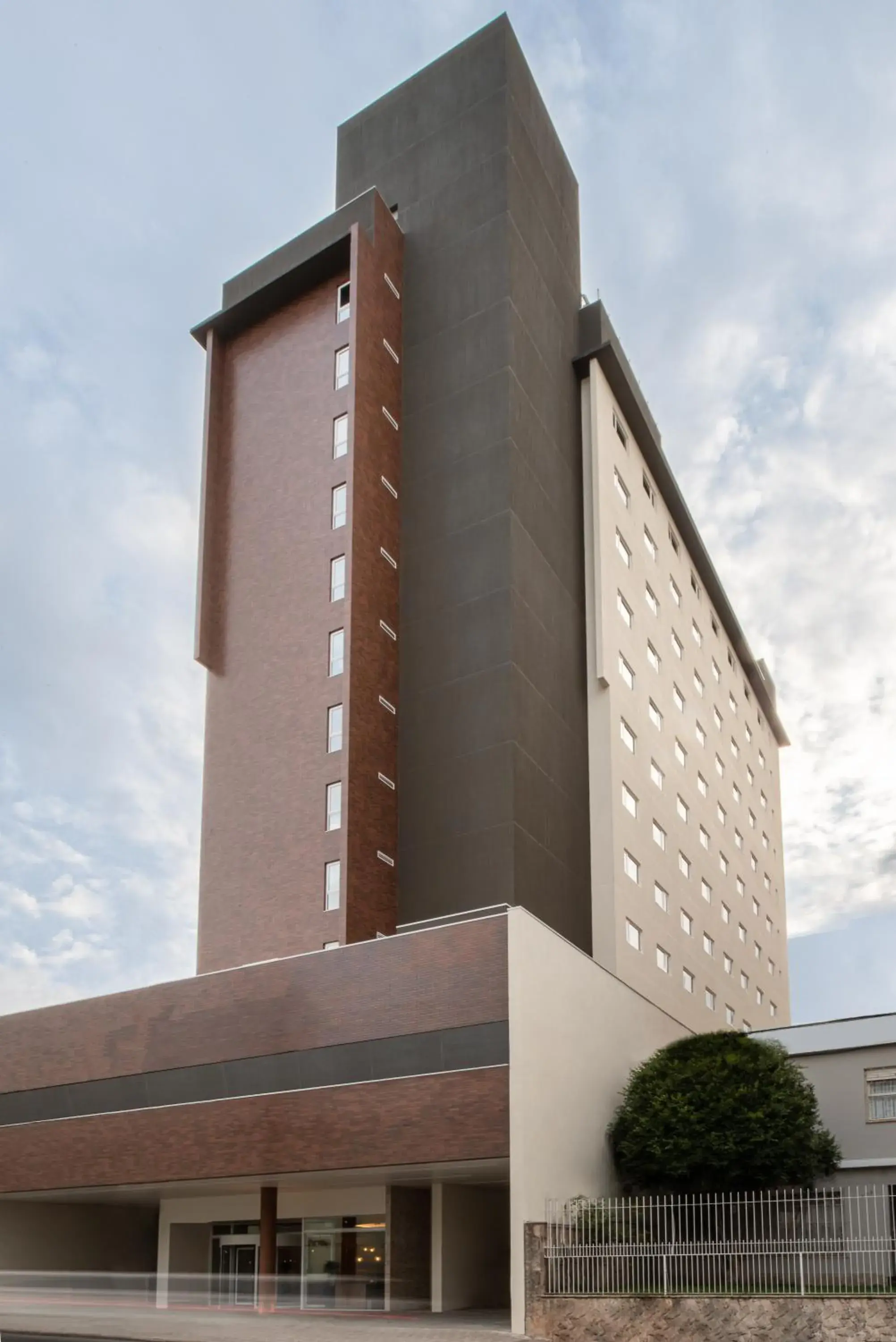 Property building in Intercity Curitiba Batel Property building in Intercity Curitiba Batel