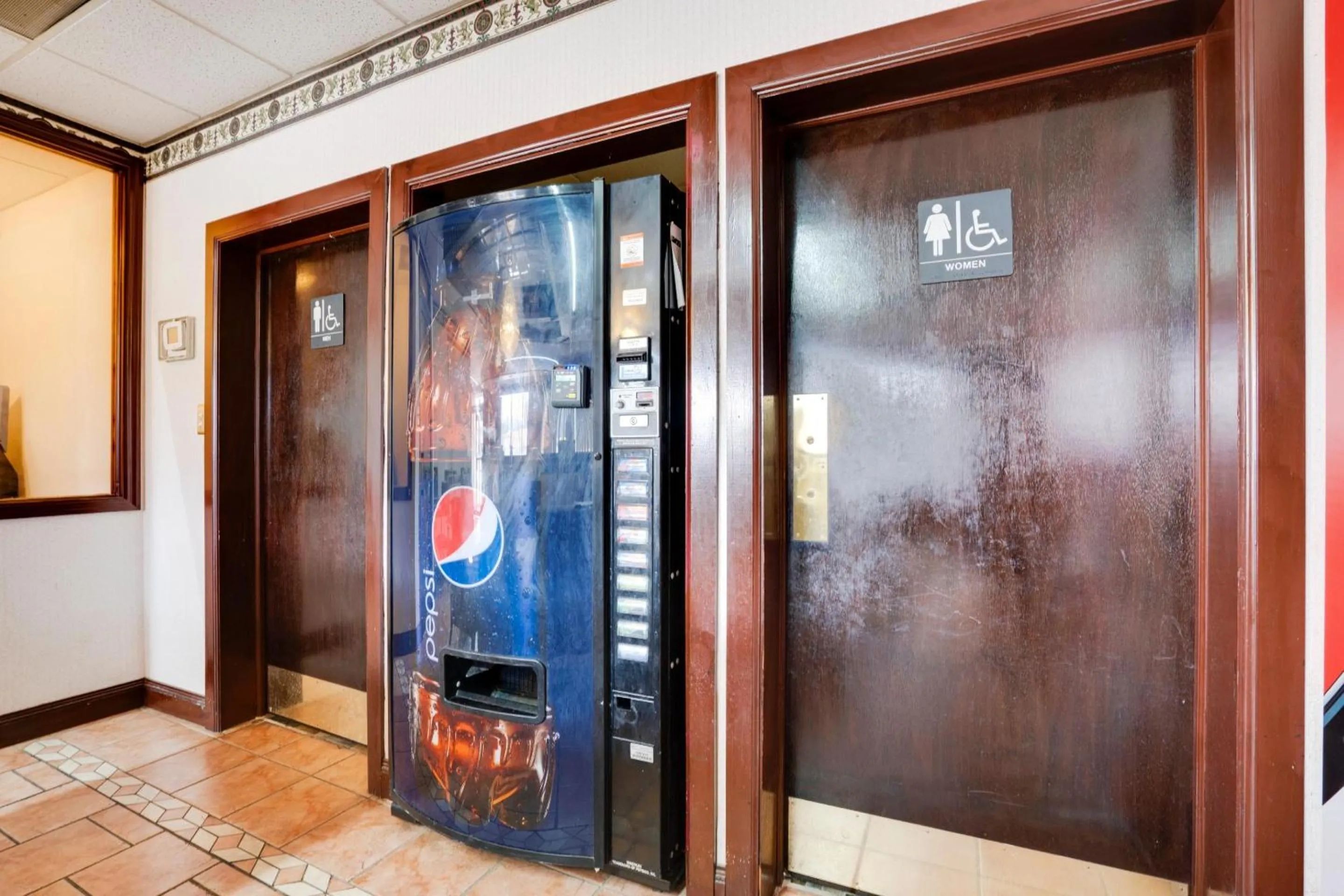 Lounge or bar in OYO Hotel Wade/Fayetteville I-95 South