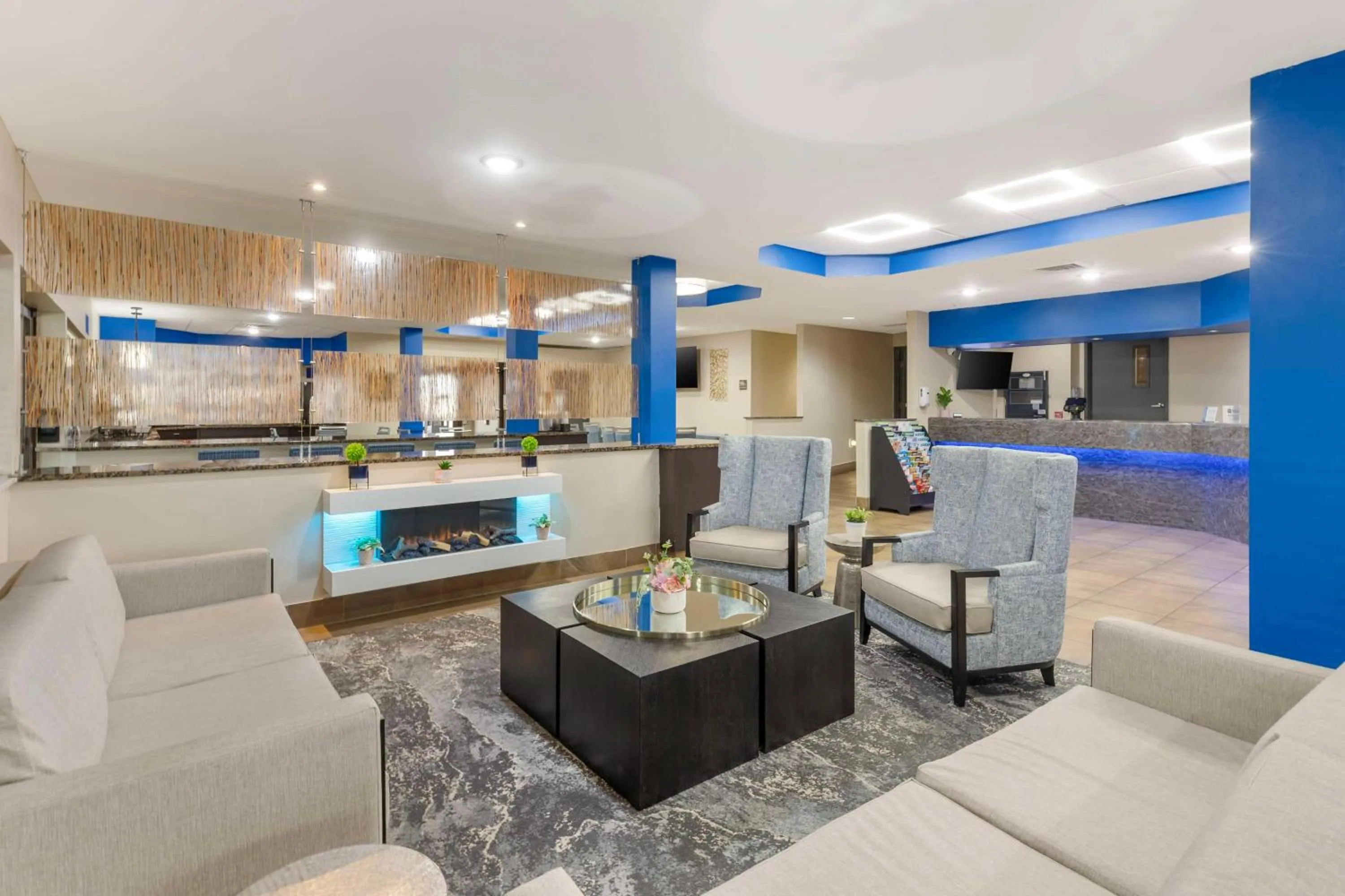 Lobby or reception in Best Western St. Louis Inn