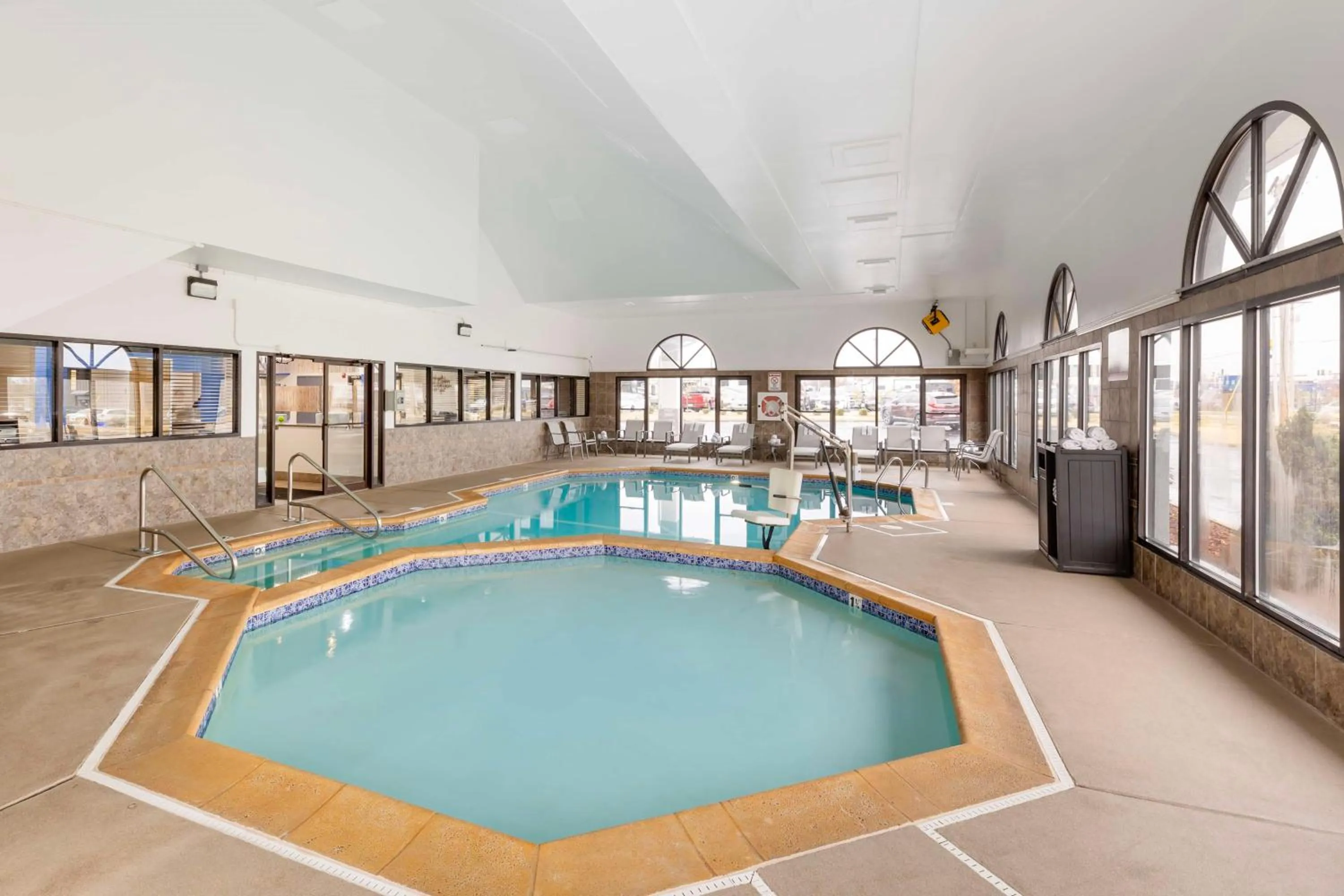 Pool view in Best Western St. Louis Inn