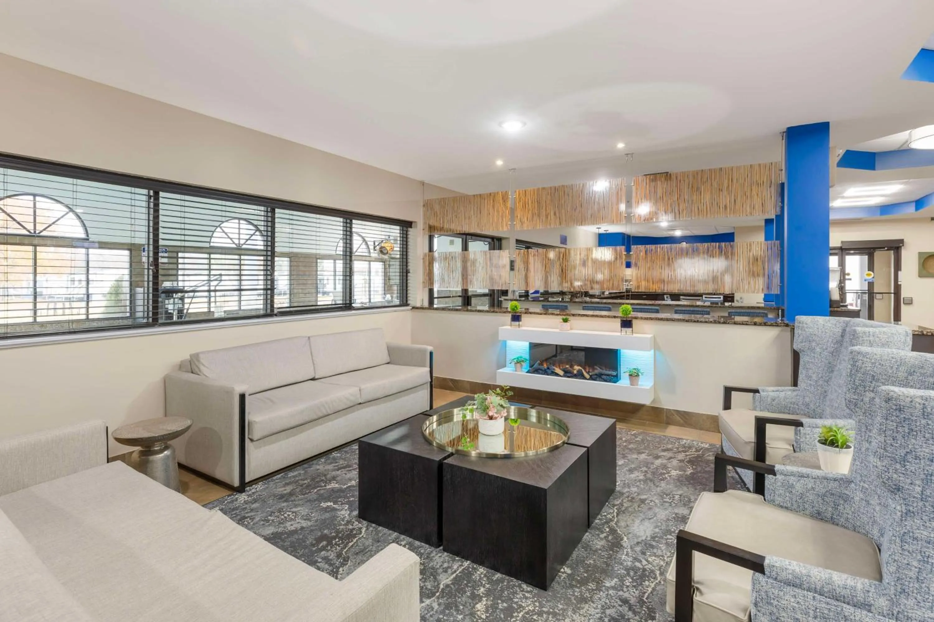 Lobby or reception in Best Western St. Louis Inn