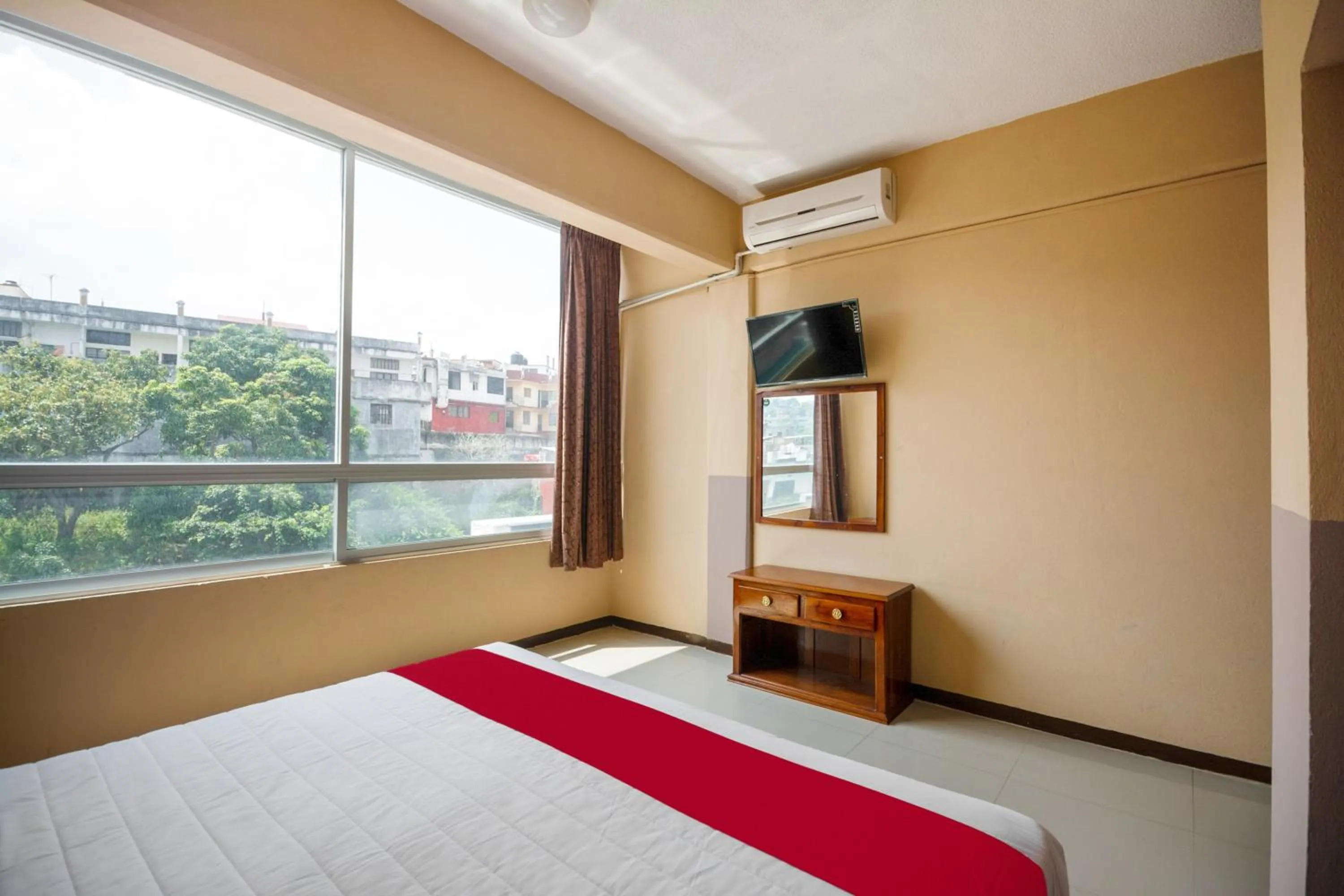 Bedroom, Bed in OYO Hotel Totonacapan, Papantla