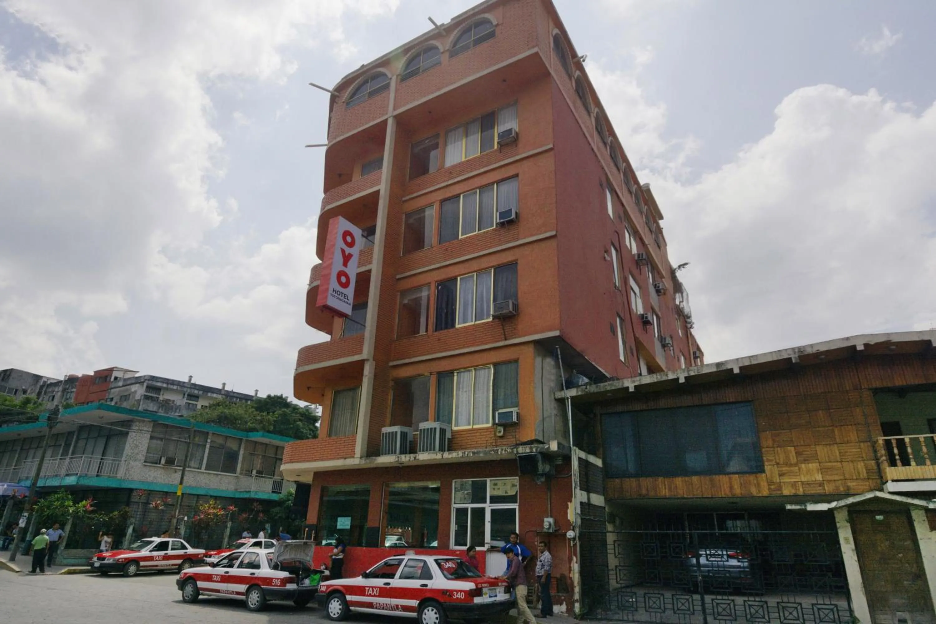 Property building in OYO Hotel Totonacapan, Papantla