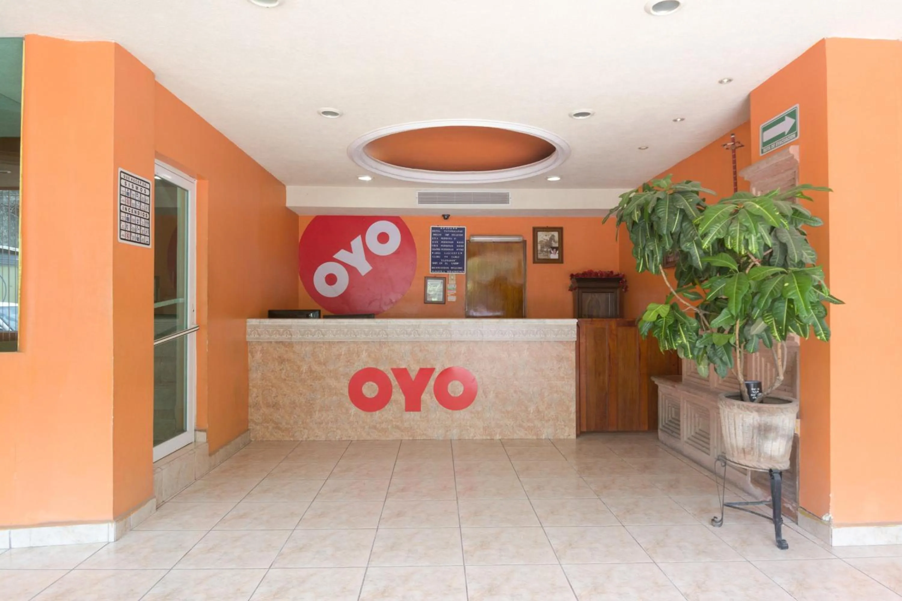 Lobby or reception in OYO Hotel Totonacapan, Papantla