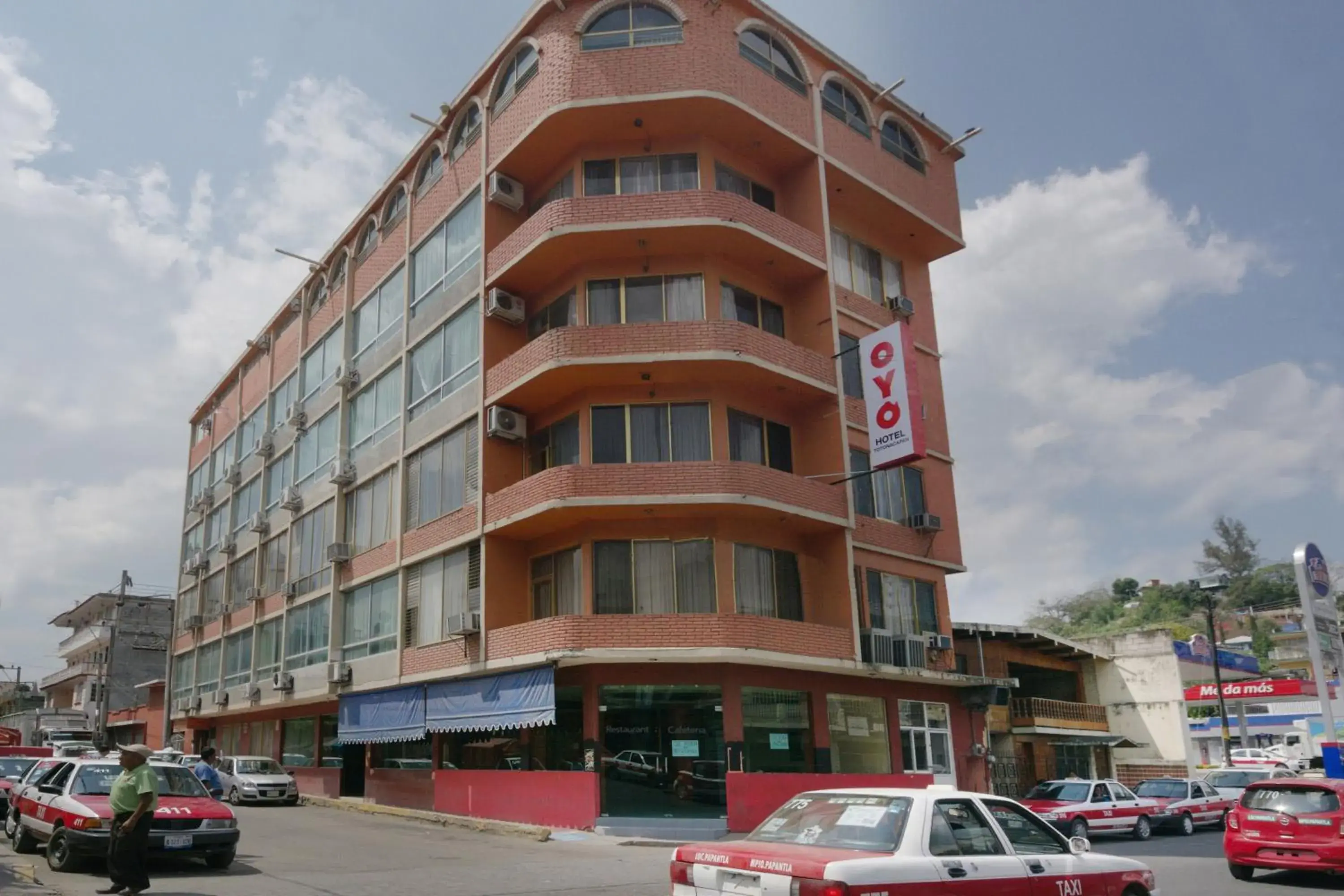 Property building in OYO Hotel Totonacapan, Papantla Property building in OYO Hotel Totonacapan, Papantla
