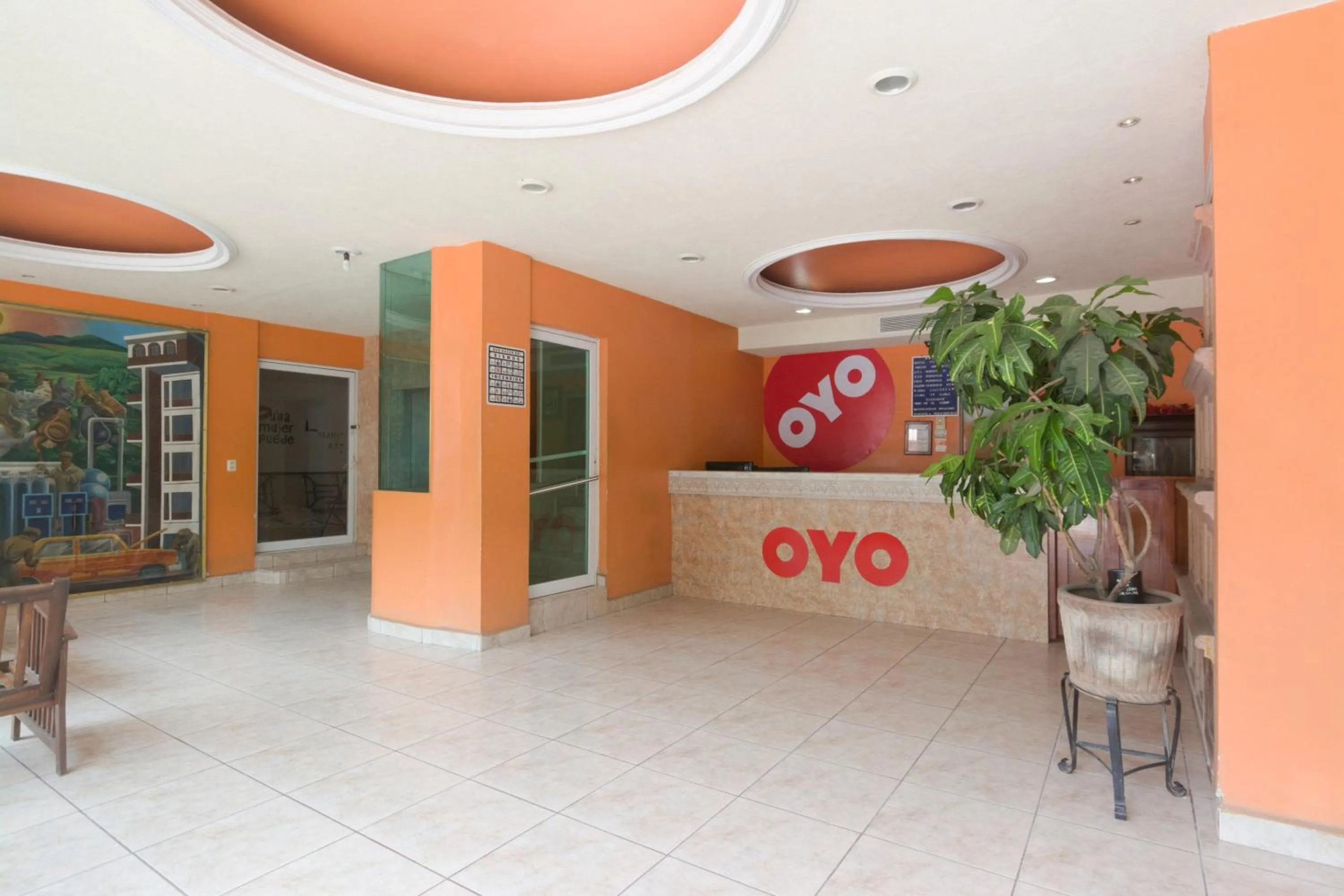Lobby or reception in OYO Hotel Totonacapan, Papantla