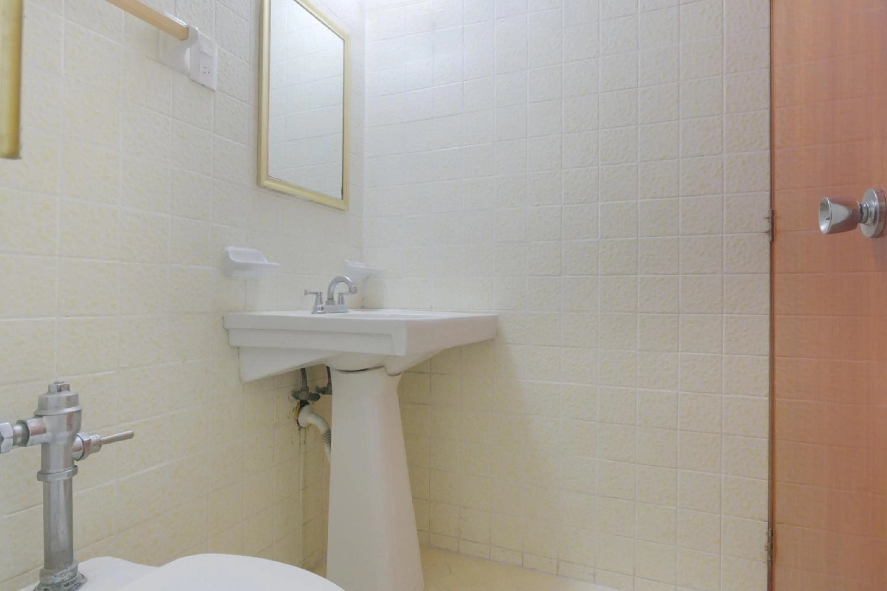 Bathroom in OYO Hotel Totonacapan, Papantla