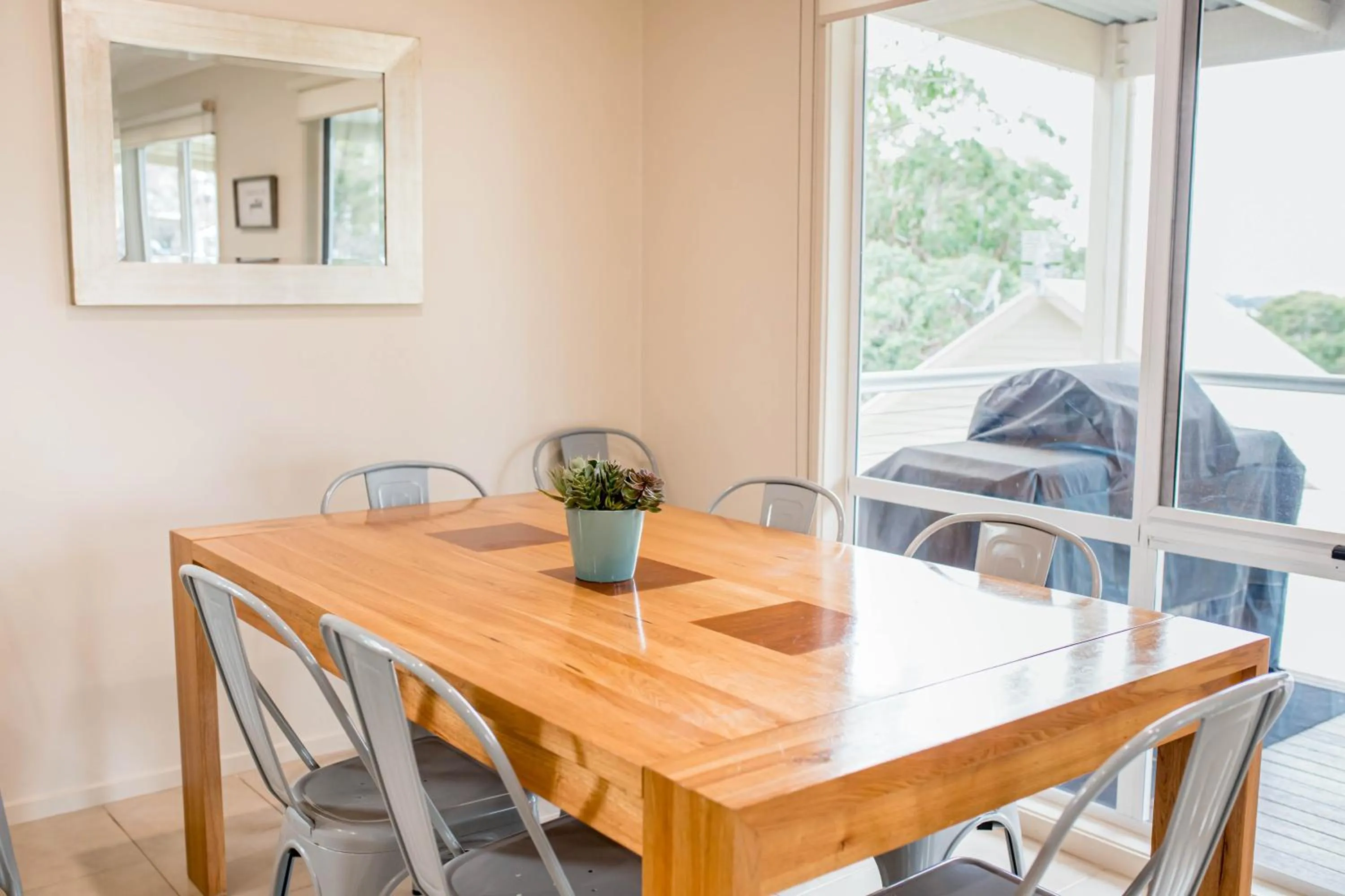 Dining area in McMillans of Metung Coastal Resort