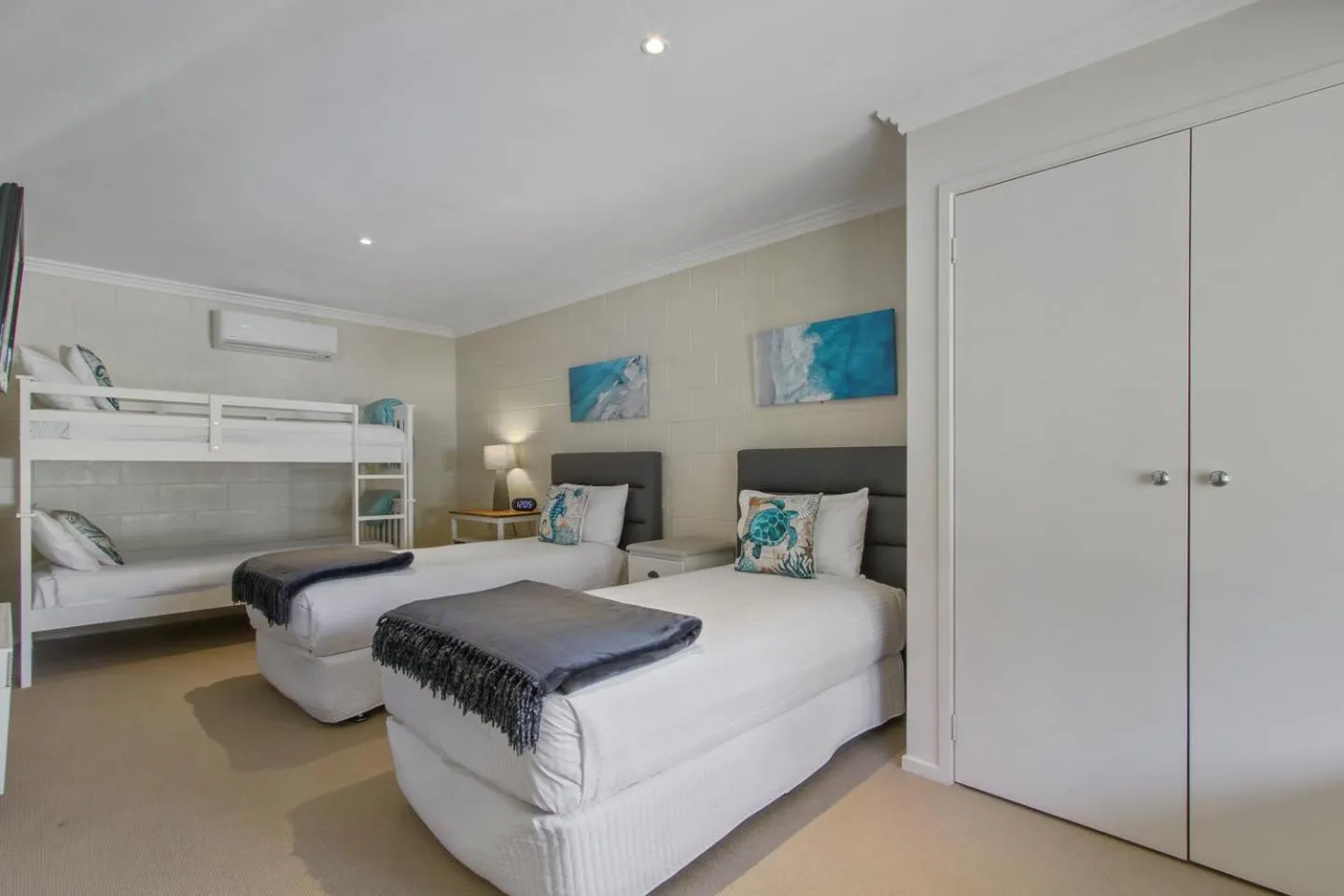 Bedroom, Bed in McMillans of Metung Coastal Resort