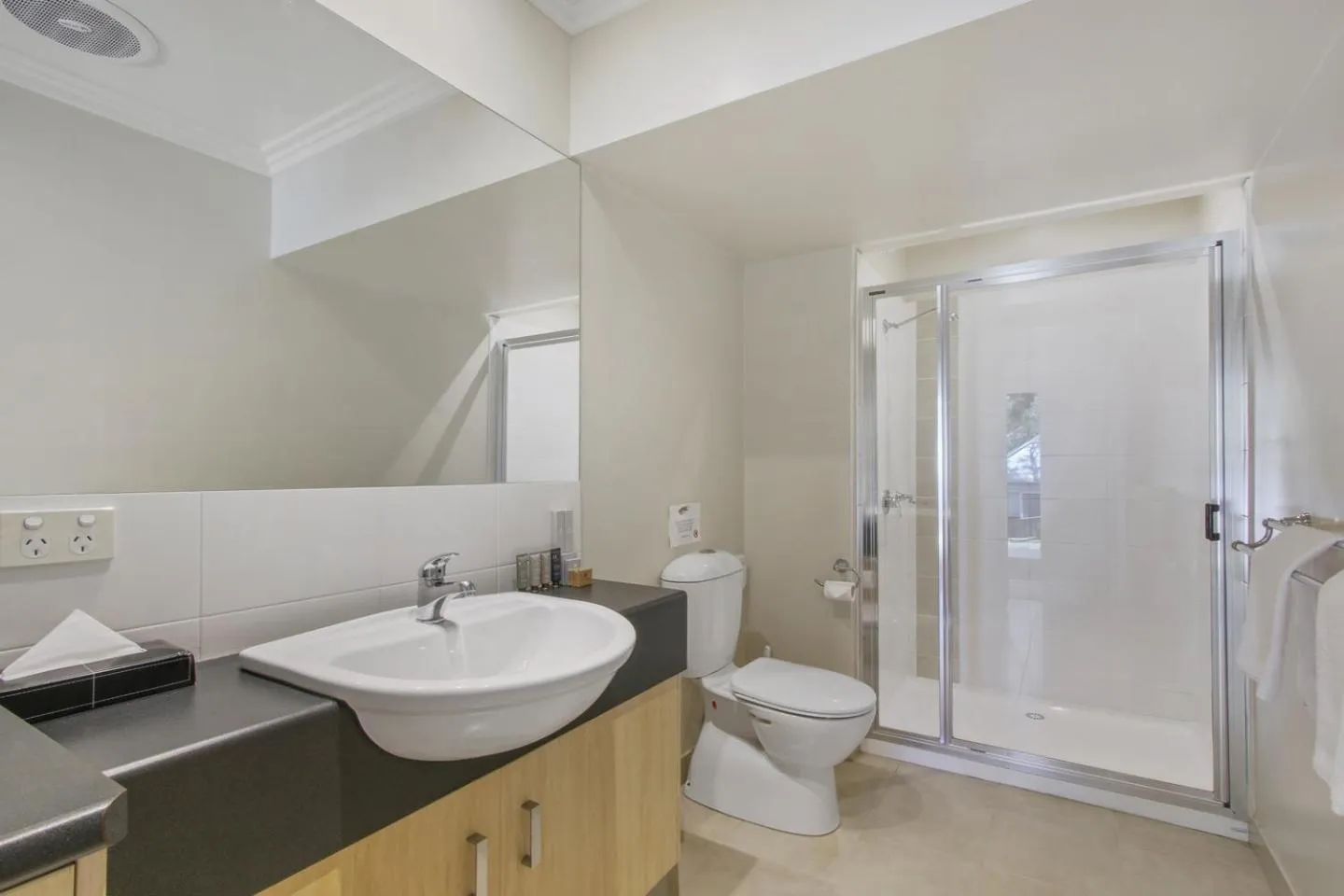 Bathroom in McMillans of Metung Coastal Resort