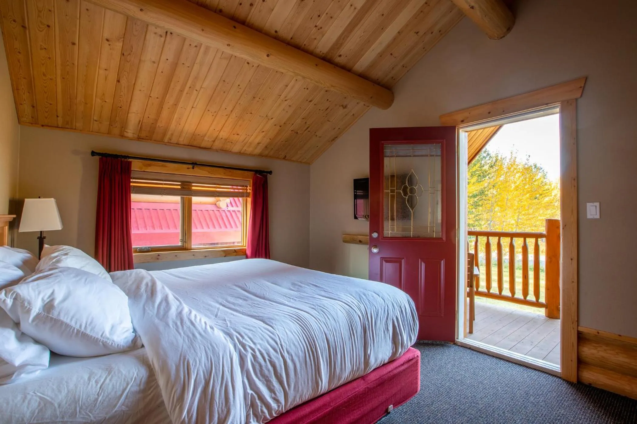 Bedroom, Bed in Miette Mountain Cabins