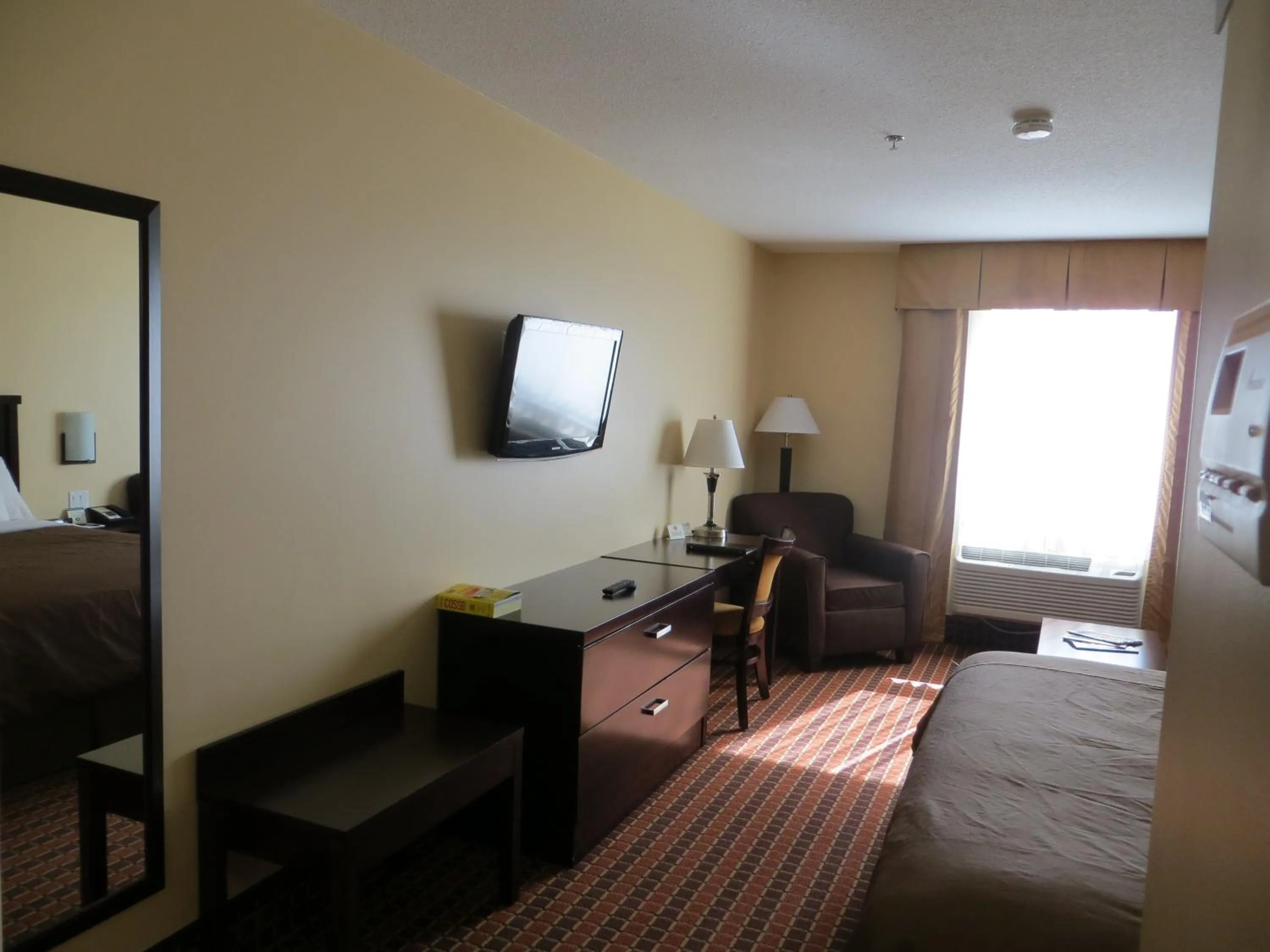 Bed in Poplar Tree Inn