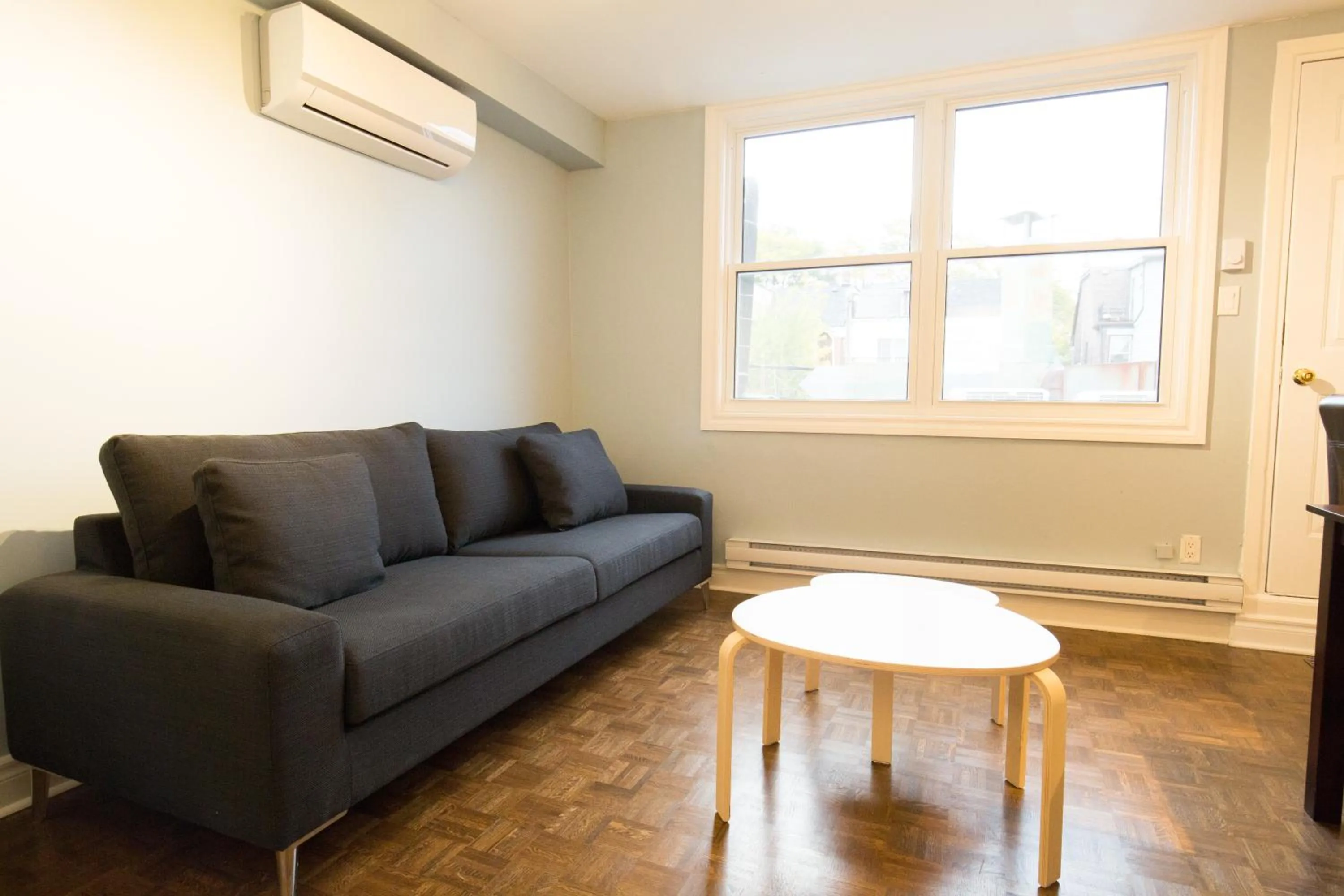Living room in The Only Backpacker's Inn