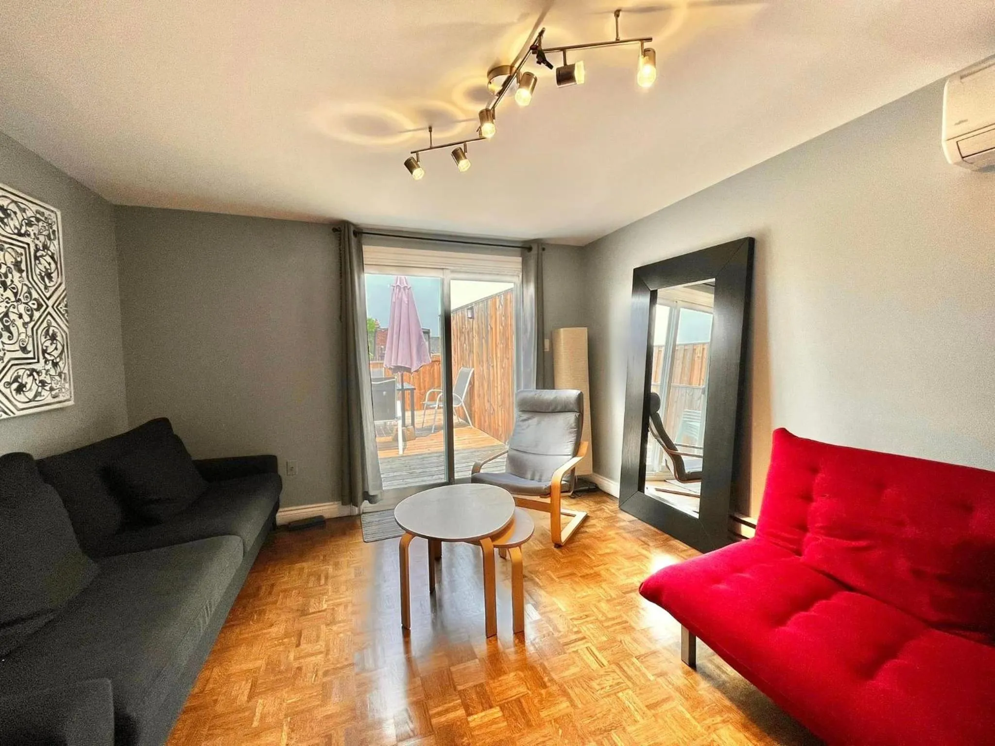 Living room in The Only Backpacker's Inn