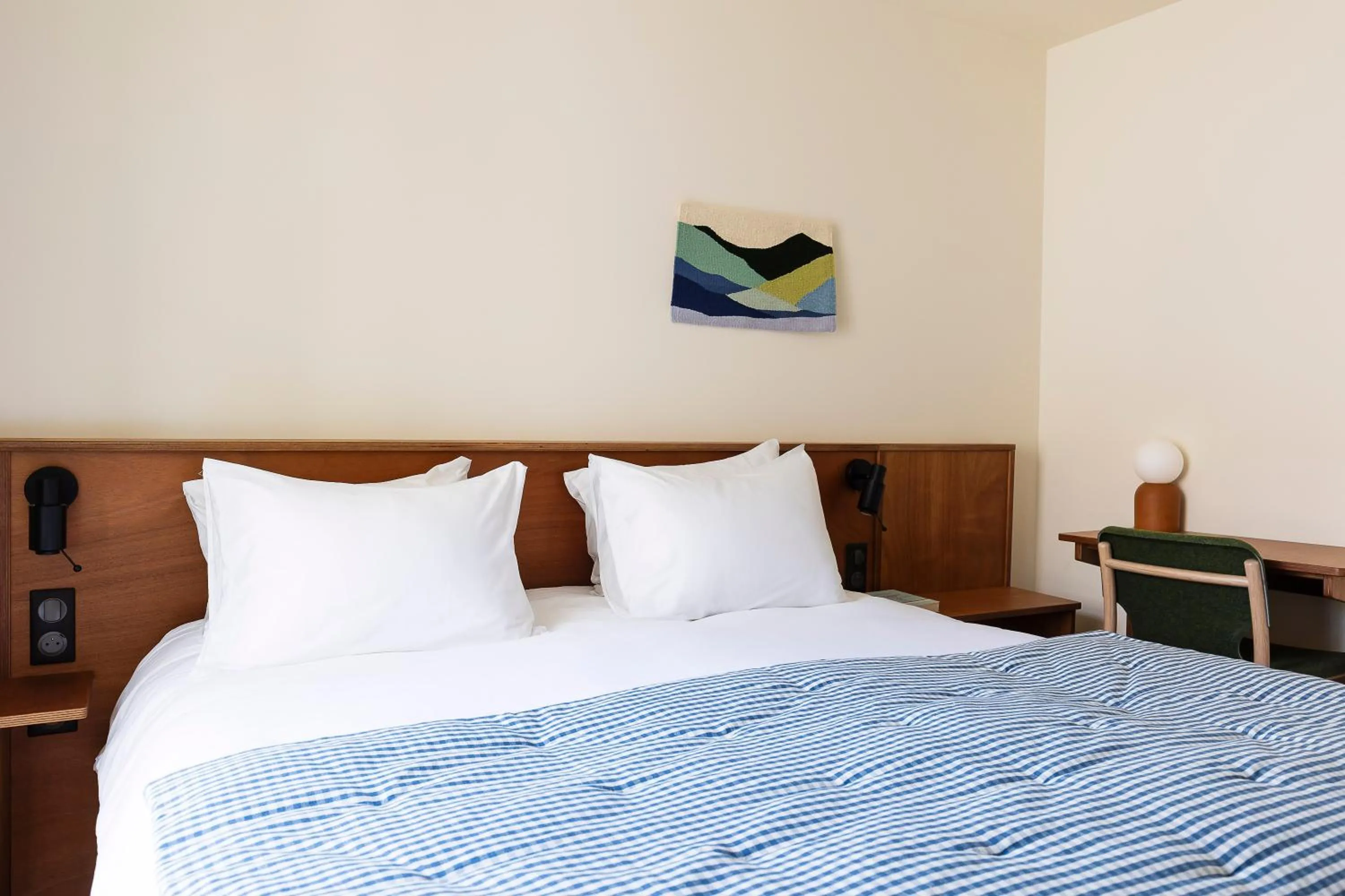 Bed in ALFRED HOTELS Port-Vieux