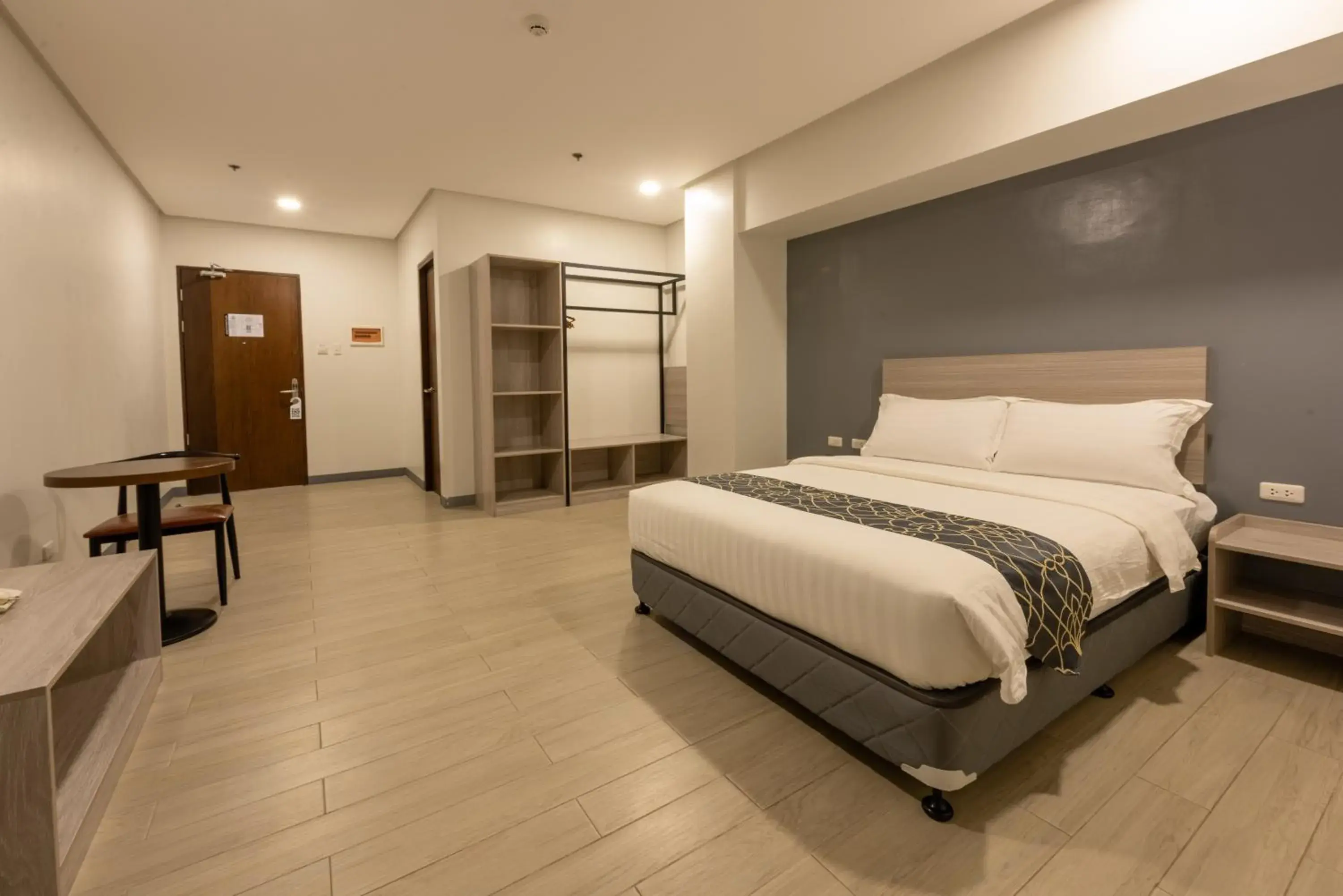 Bed in Hotel One Bed in Hotel One