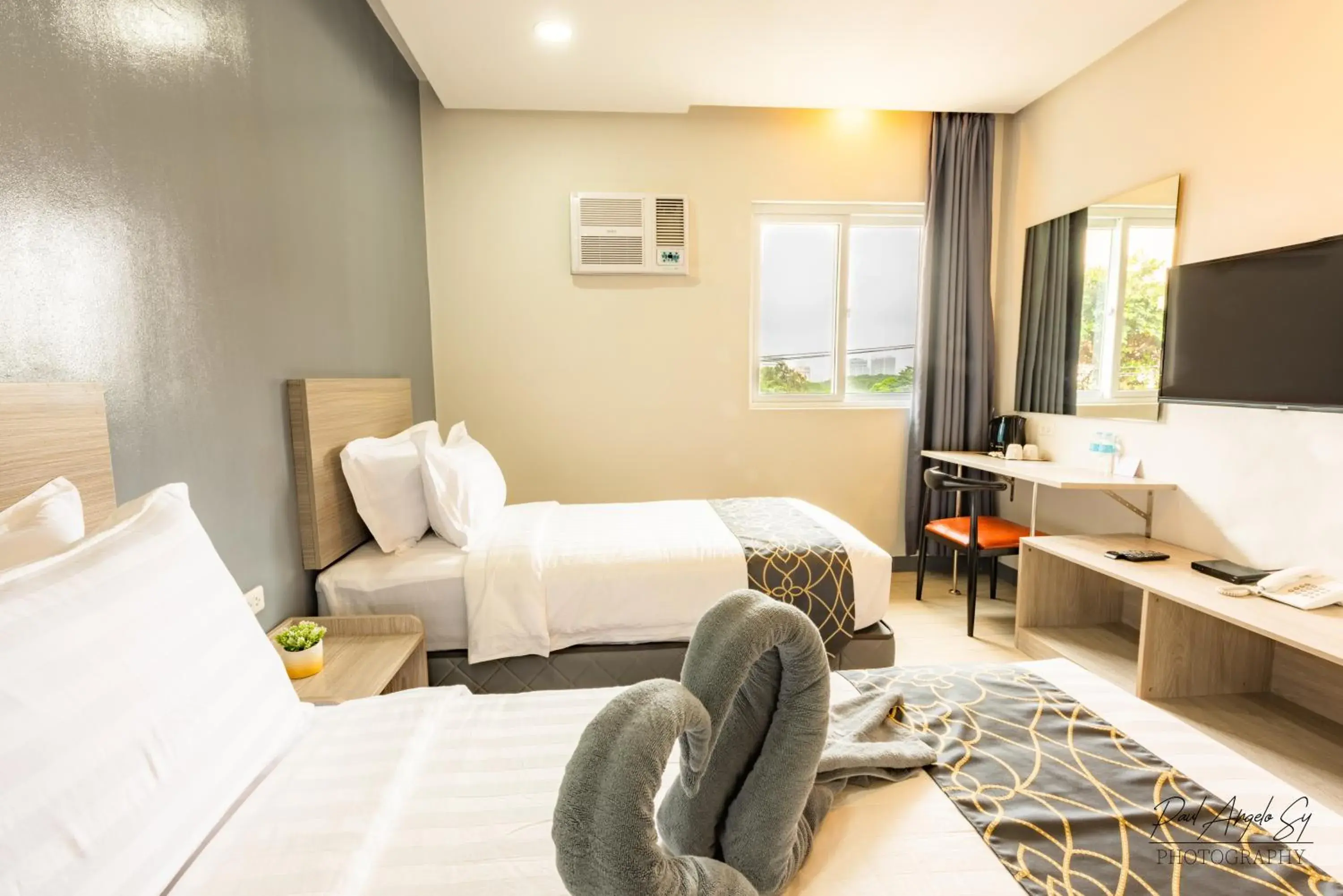 Bed in Hotel One Bed in Hotel One