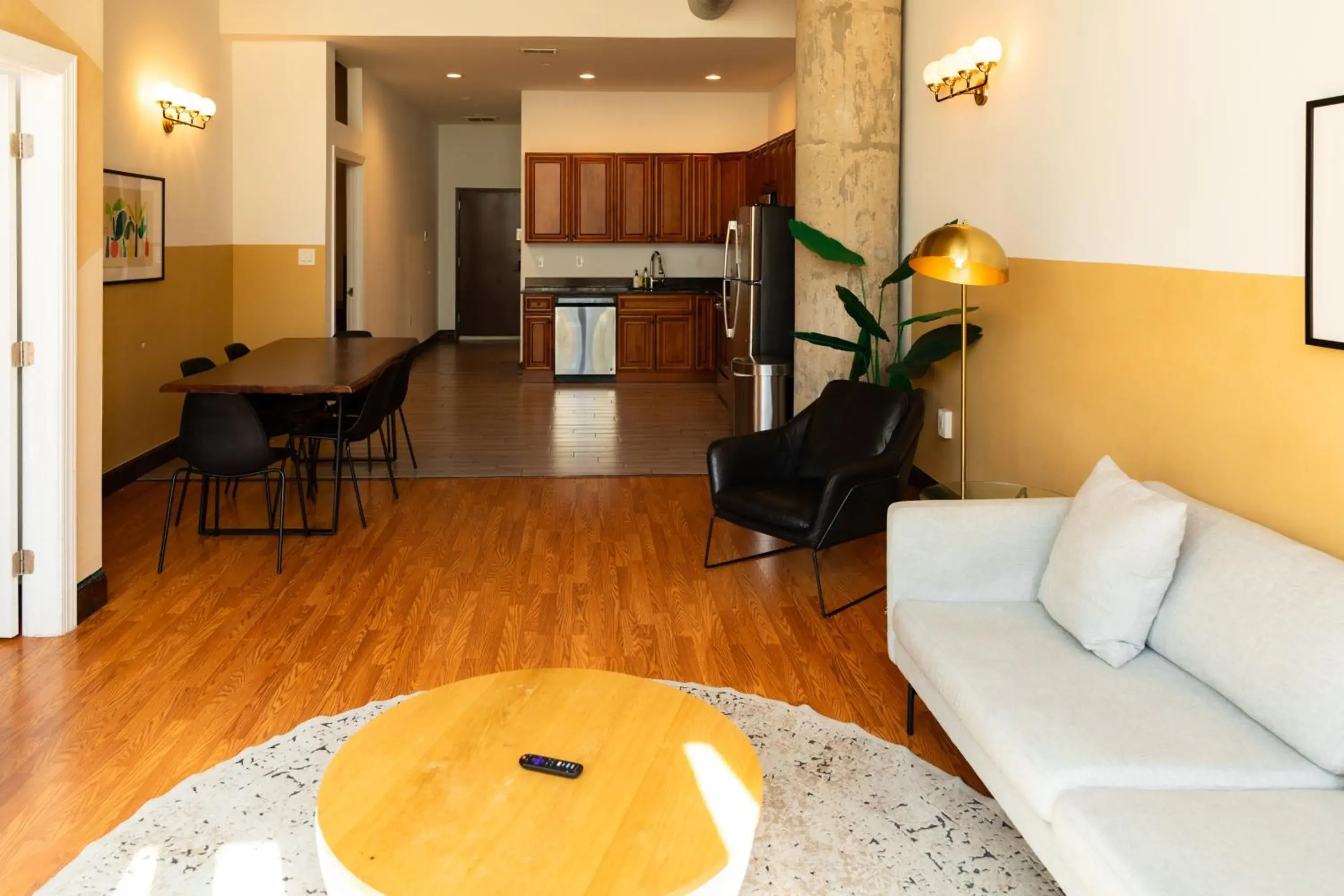 Living room in Sosuite at Independence Lofts - Callowhill Living room in Sosuite at Independence Lofts - Callowhill
