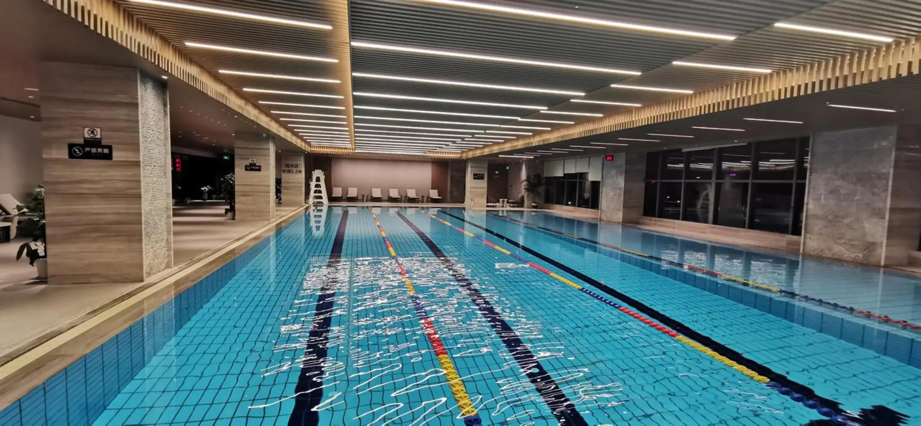 Swimming pool in Yuyao Bright hotel Swimming pool in Yuyao Bright hotel