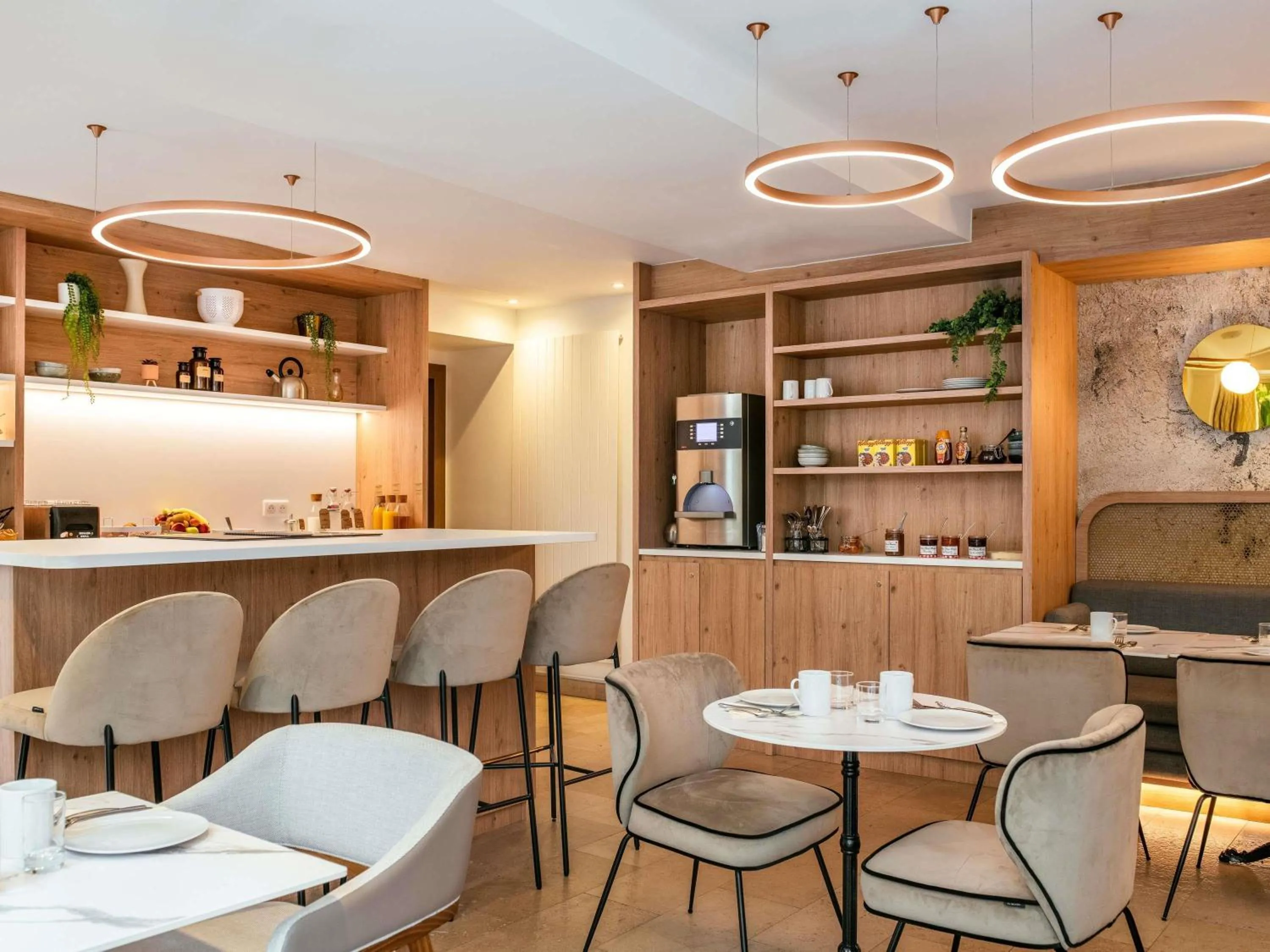 Property building in Aparthotel Adagio Paris Opéra