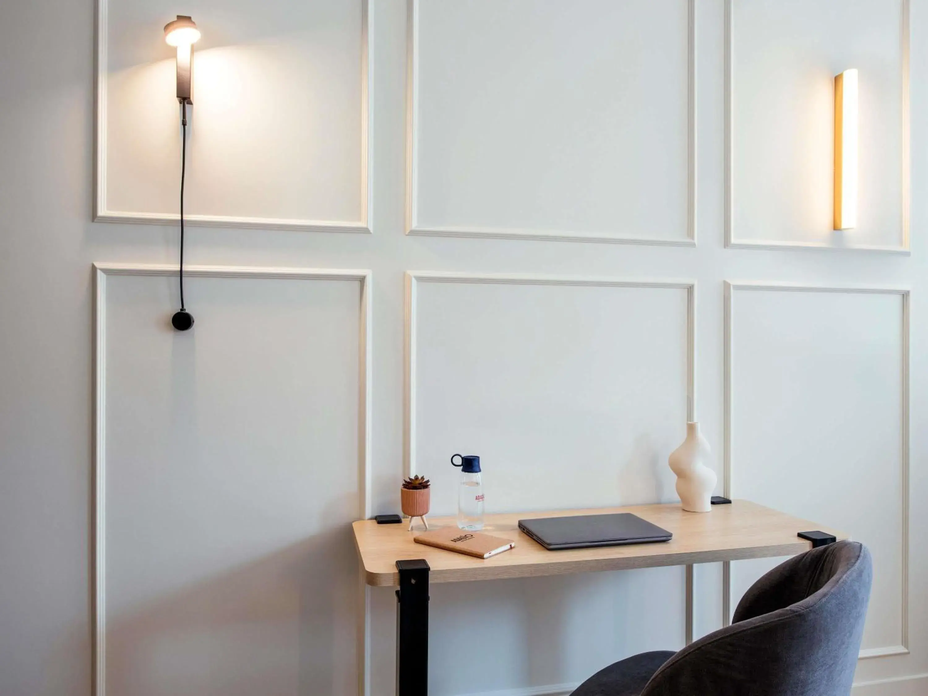 Bedroom in Aparthotel Adagio Paris Opéra Bedroom in Aparthotel Adagio Paris Opéra