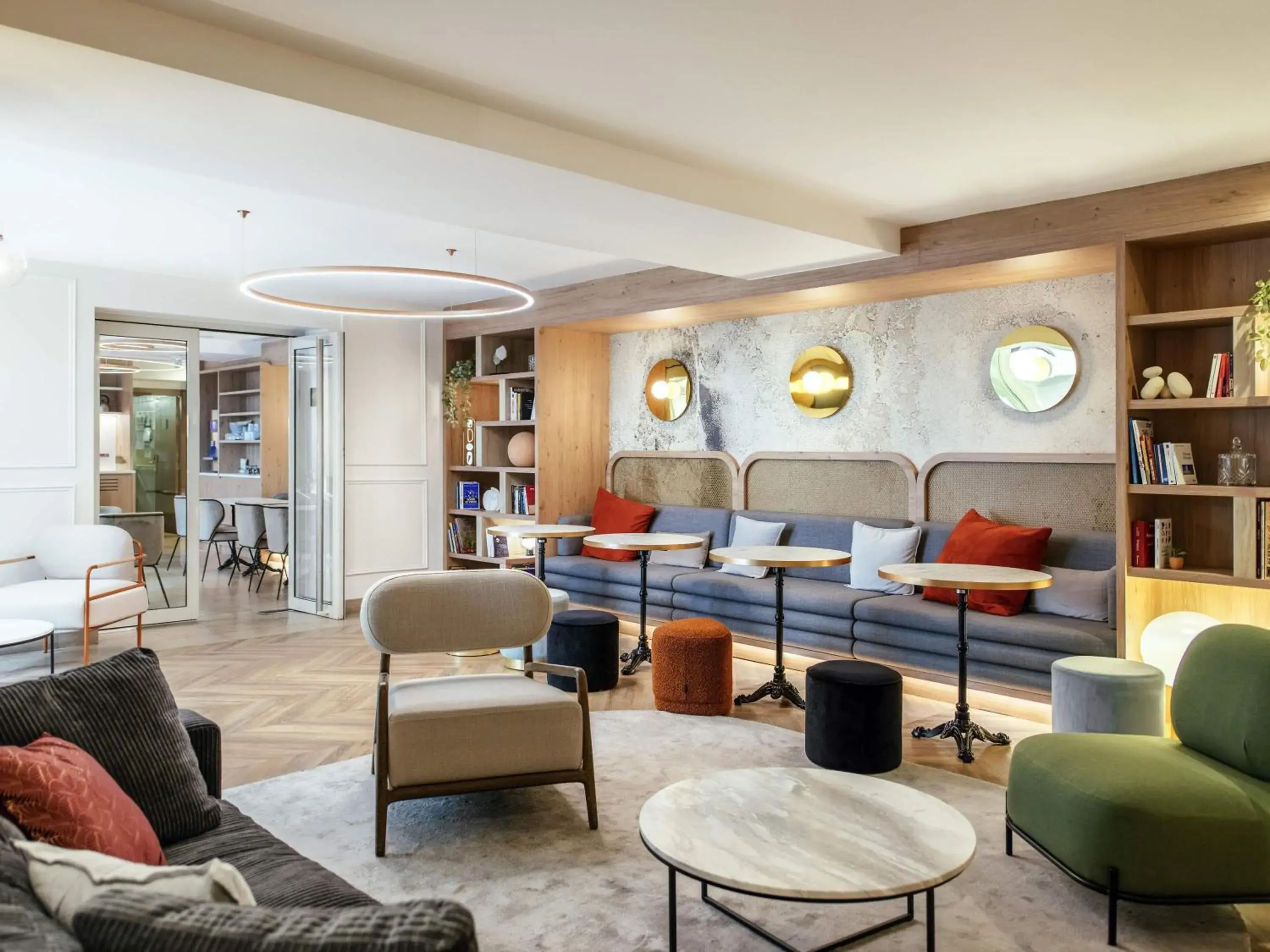 Property building in Aparthotel Adagio Paris Opéra Property building in Aparthotel Adagio Paris Opéra