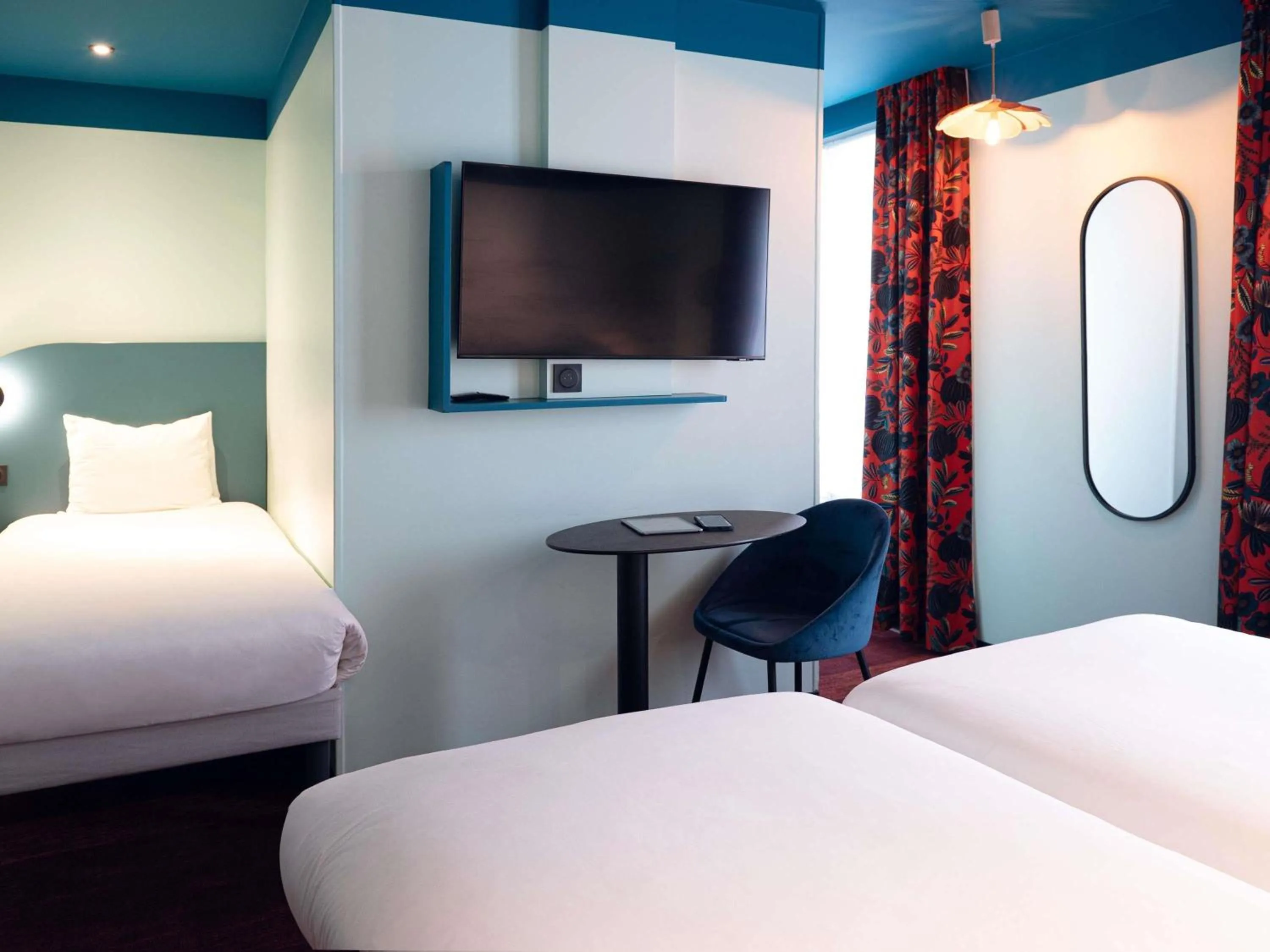 Bedroom, Bed in Ibis Styles Paris Batignolles