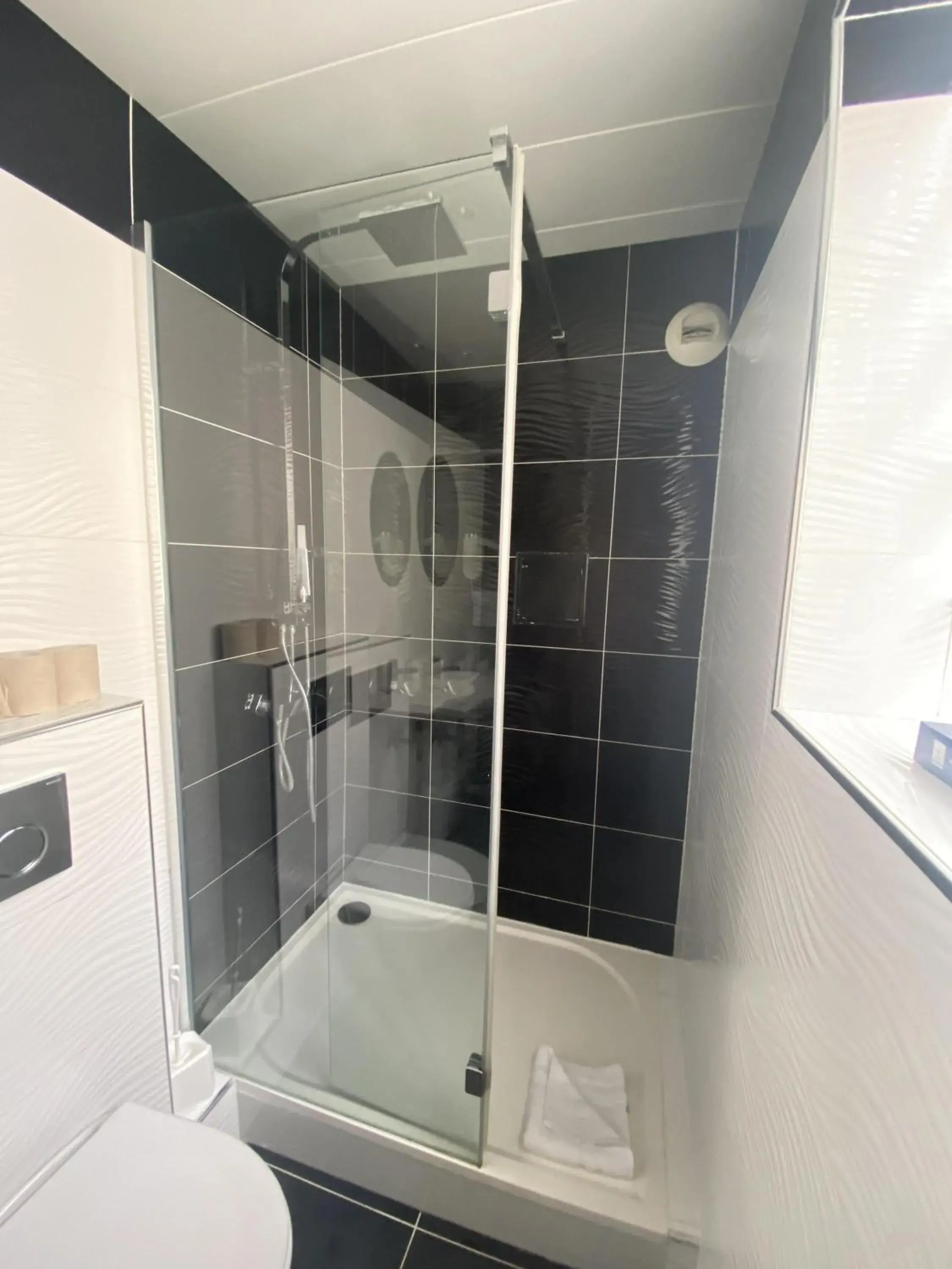 Bedroom in Ibis Styles Paris Batignolles Bedroom in Ibis Styles Paris Batignolles