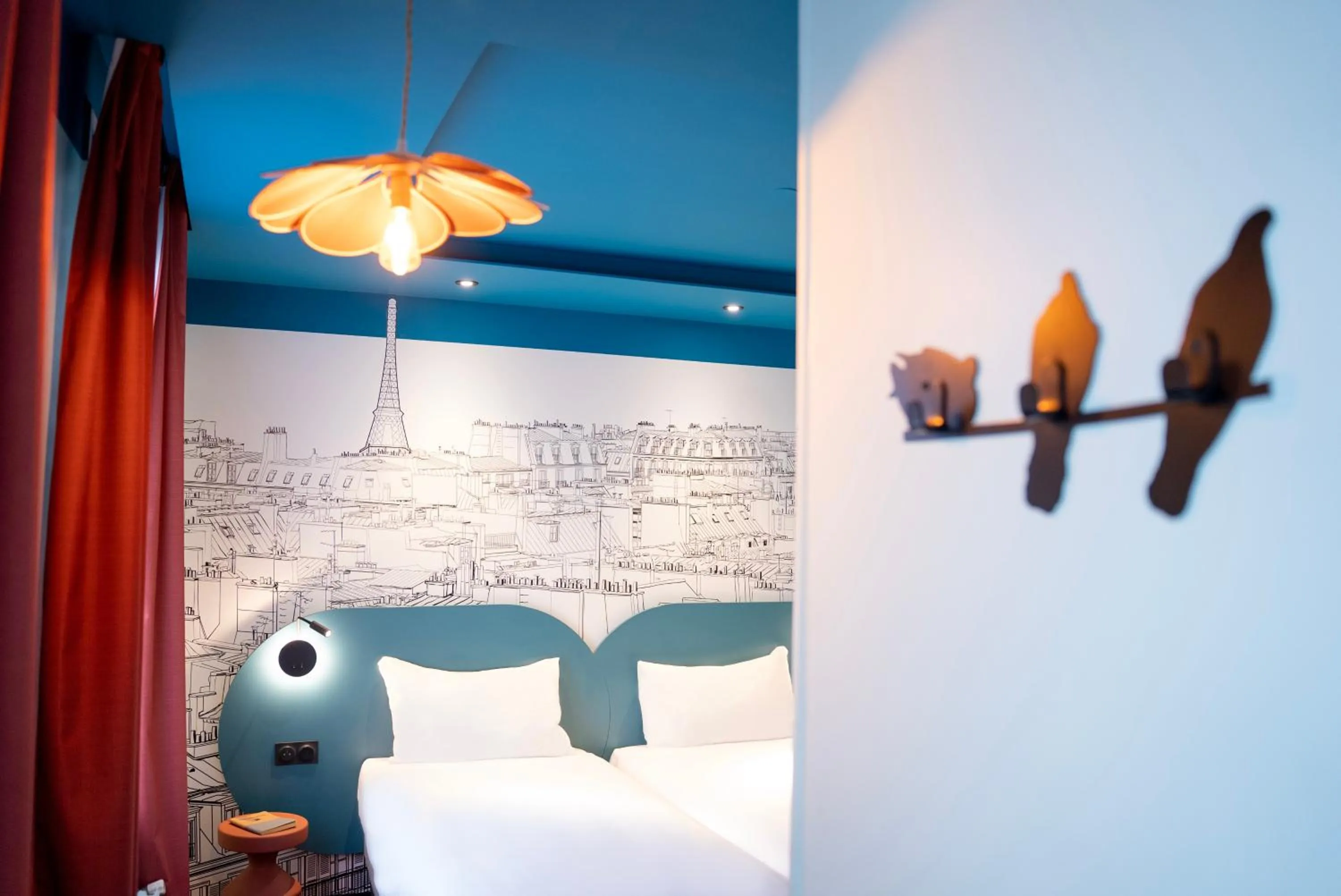 Living room in Ibis Styles Paris Batignolles