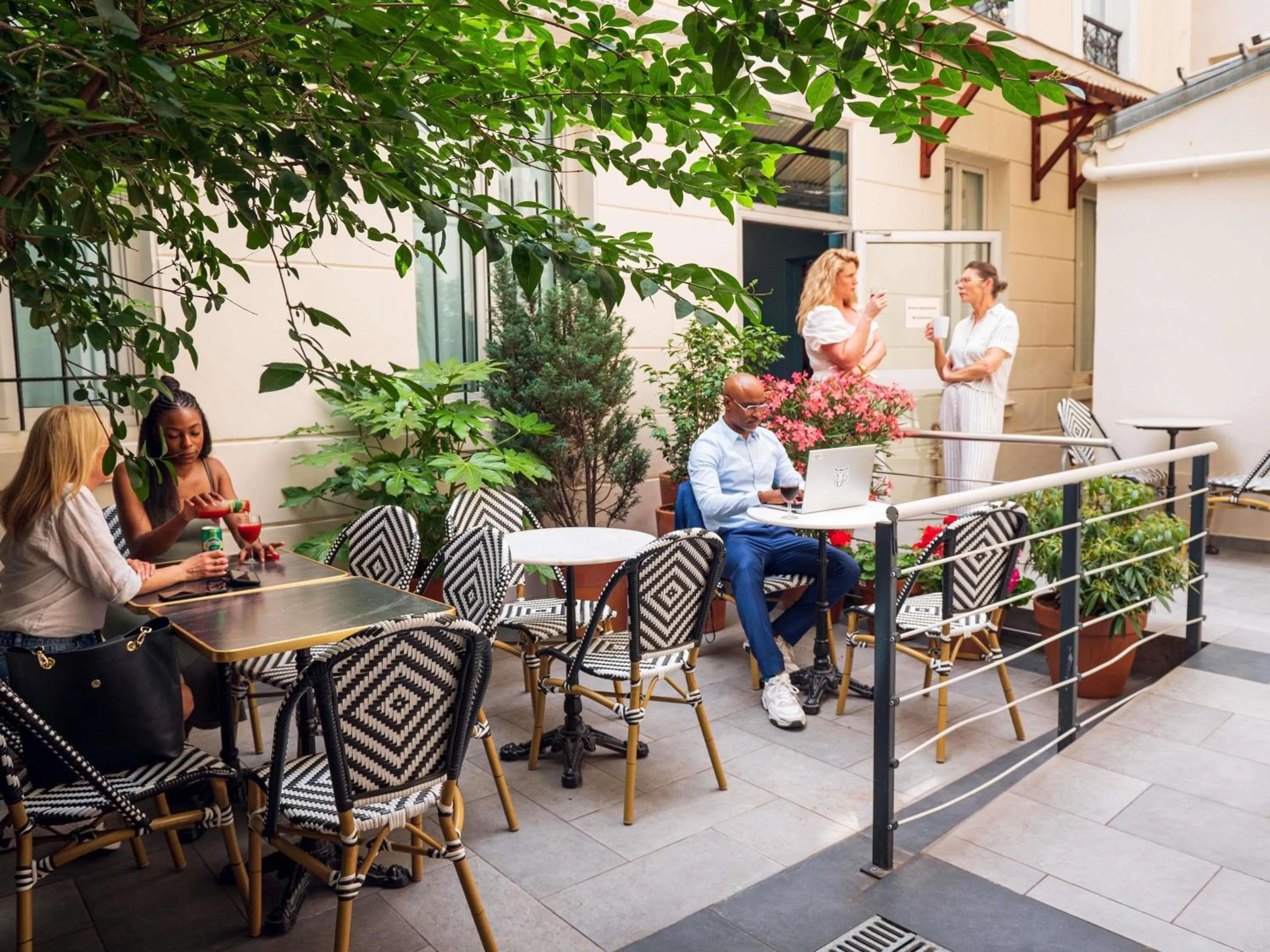 Property building in Ibis Styles Paris Batignolles