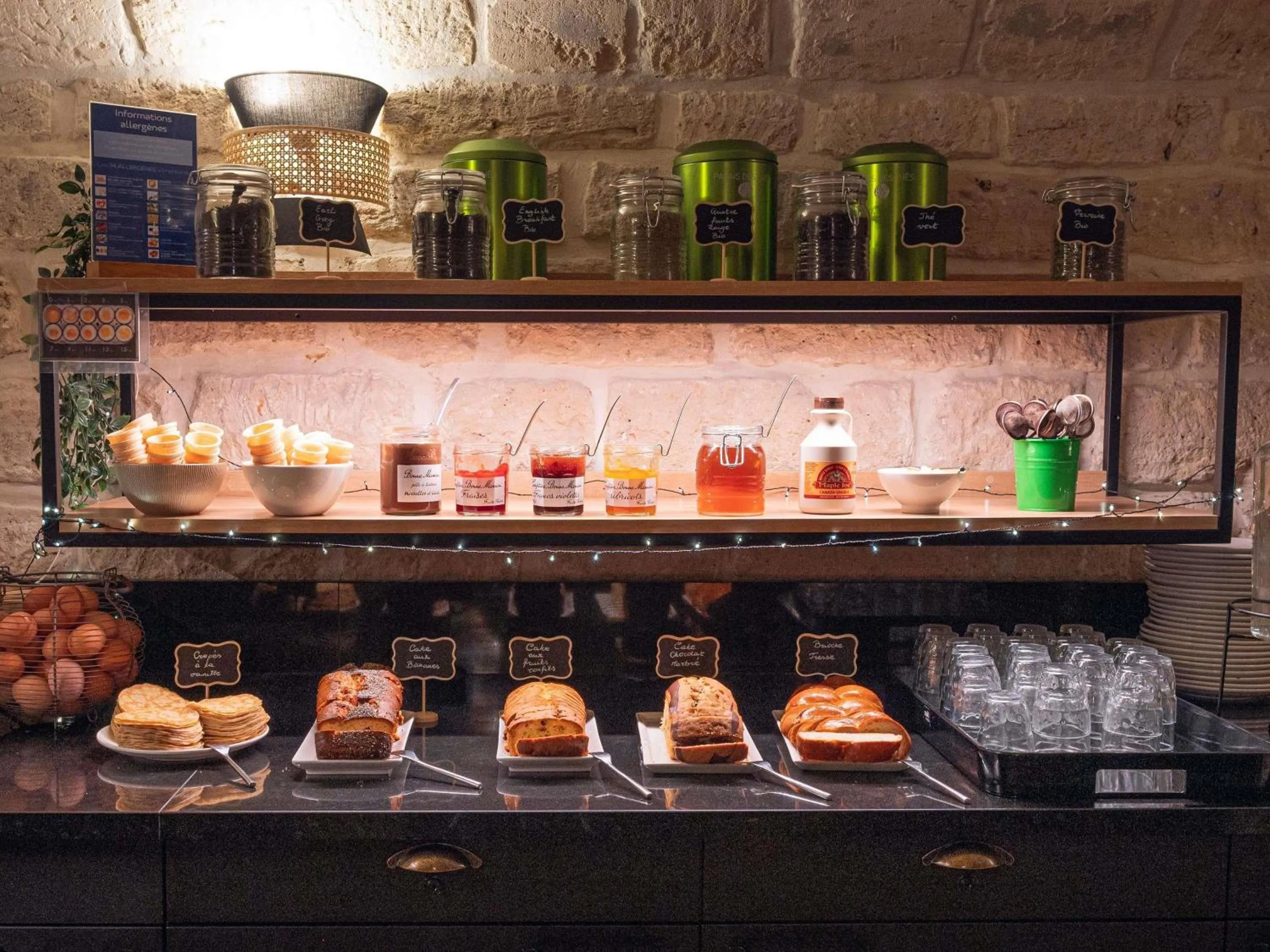 Breakfast in Ibis Styles Paris Batignolles