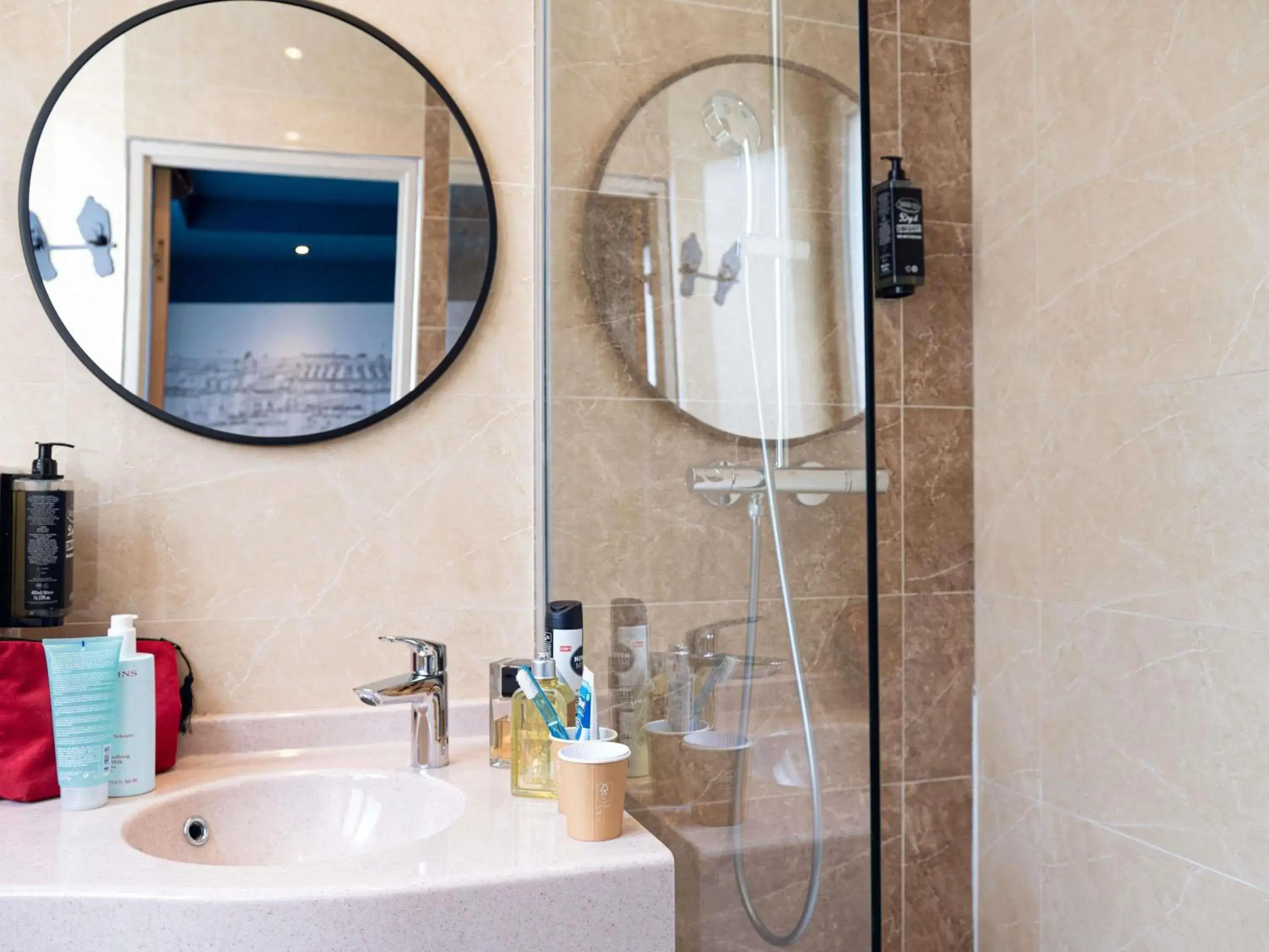 Bedroom in Ibis Styles Paris Batignolles Bedroom in Ibis Styles Paris Batignolles