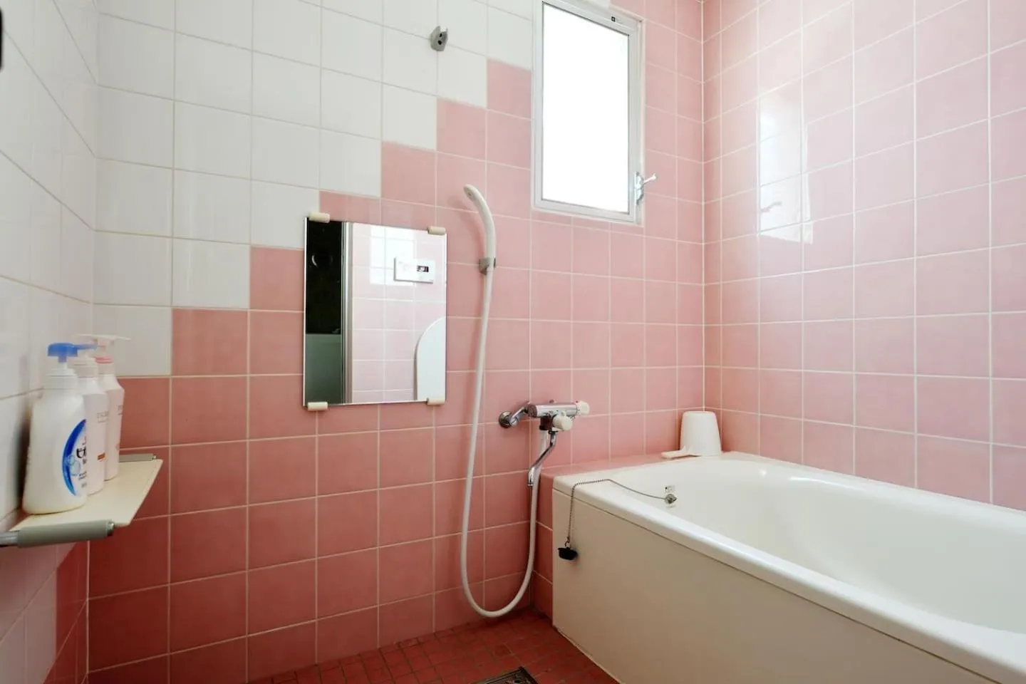 Shower in KU1 Kurosaki House