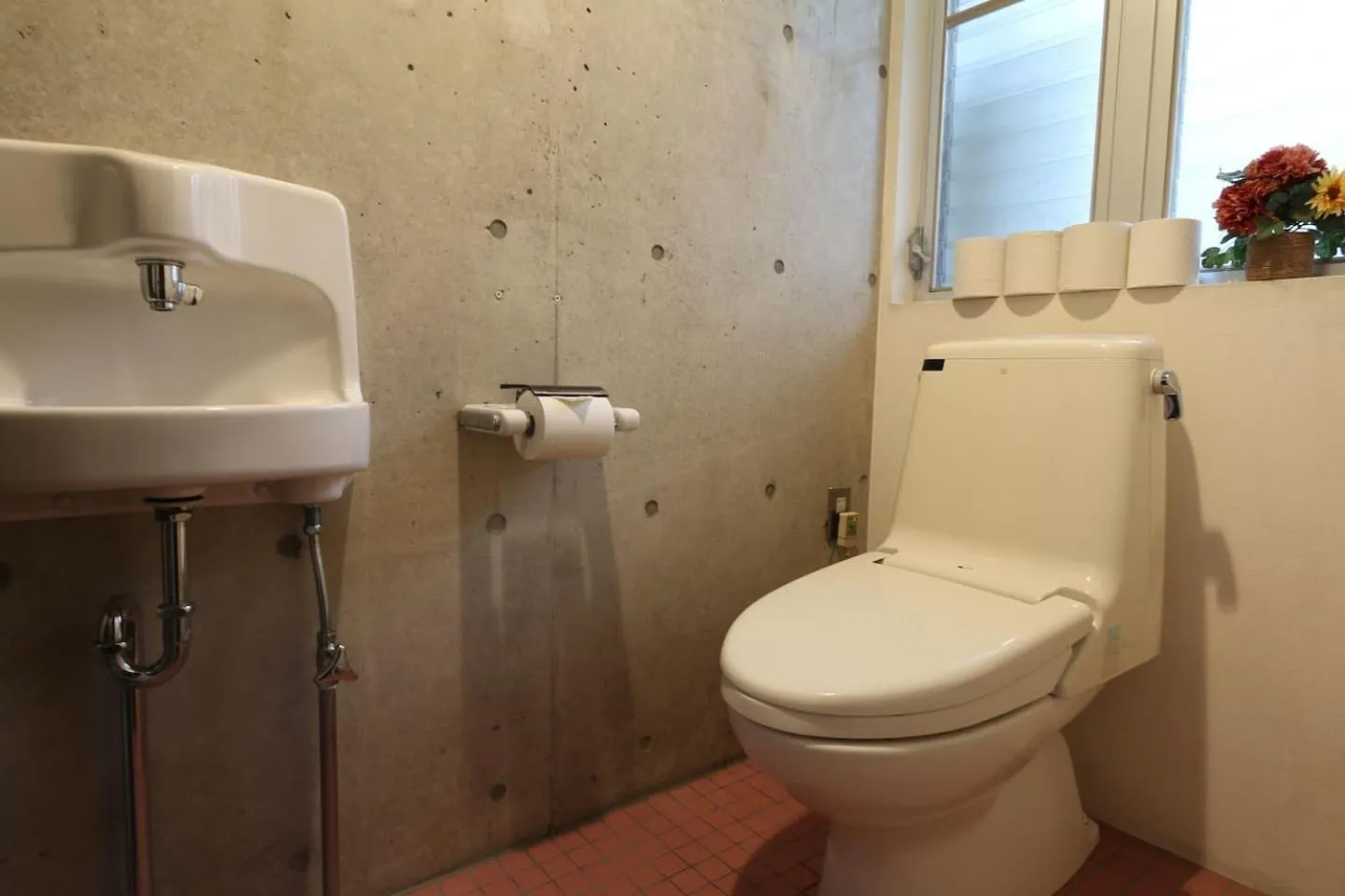 Toilet in KU1 Kurosaki House