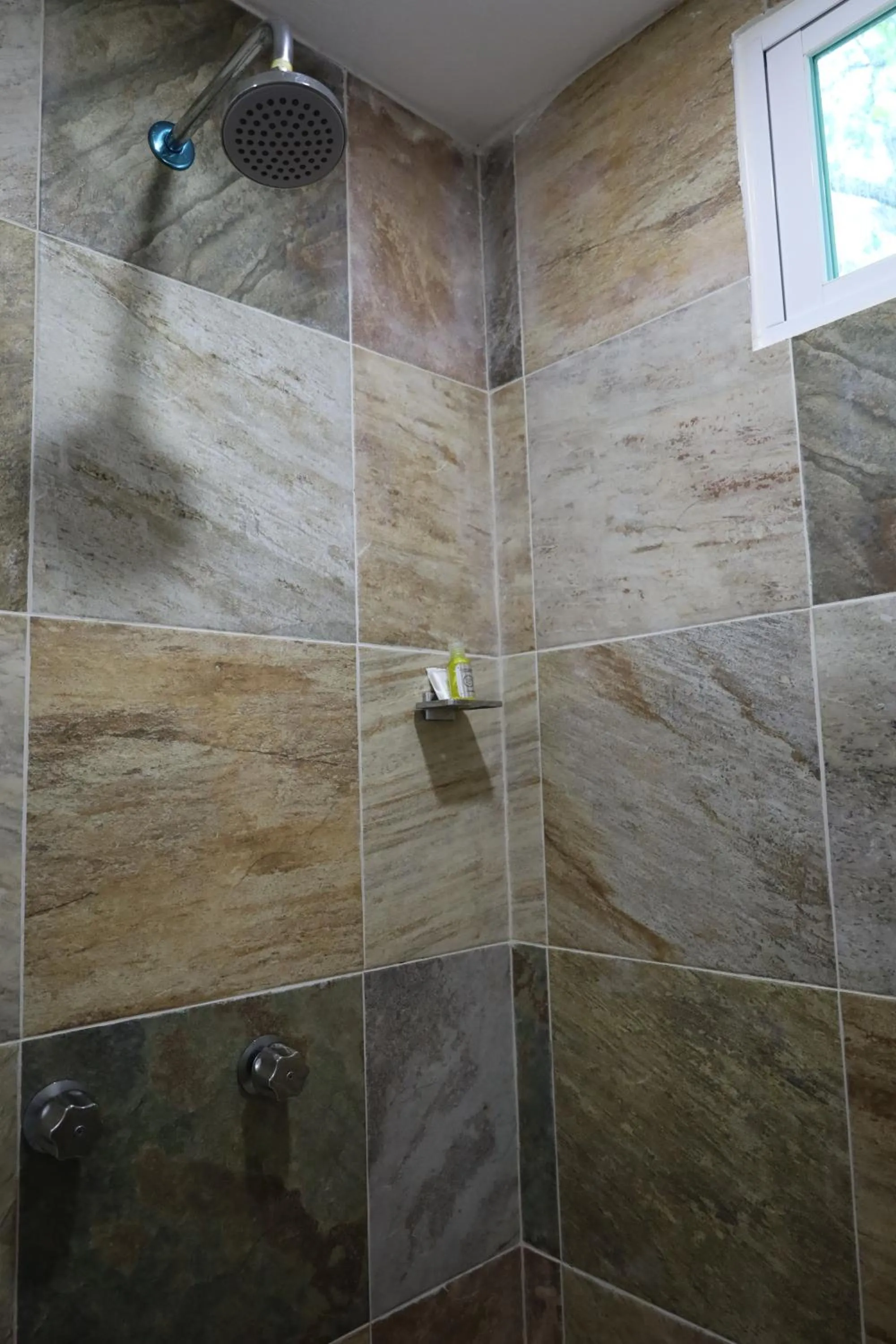 Shower in Solez Zihuatanejo