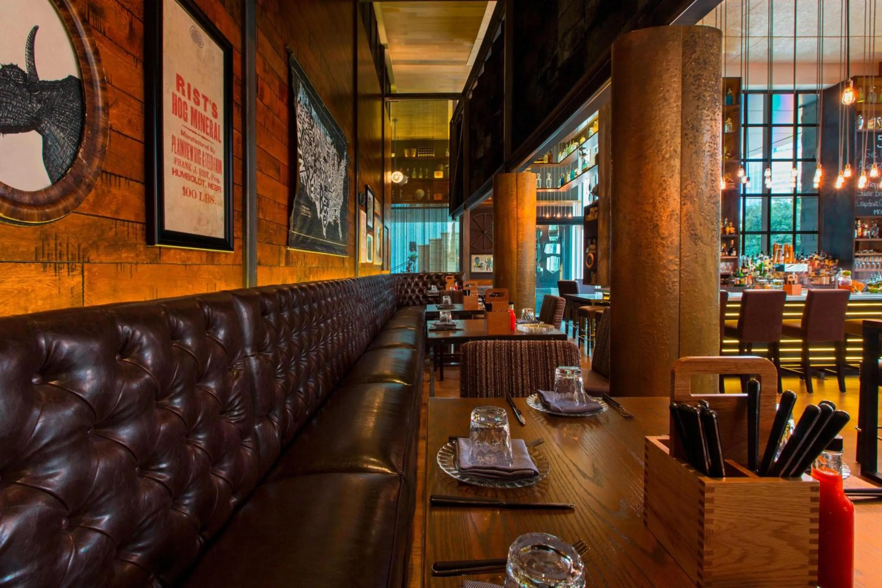 Restaurant/places to eat in W Dallas