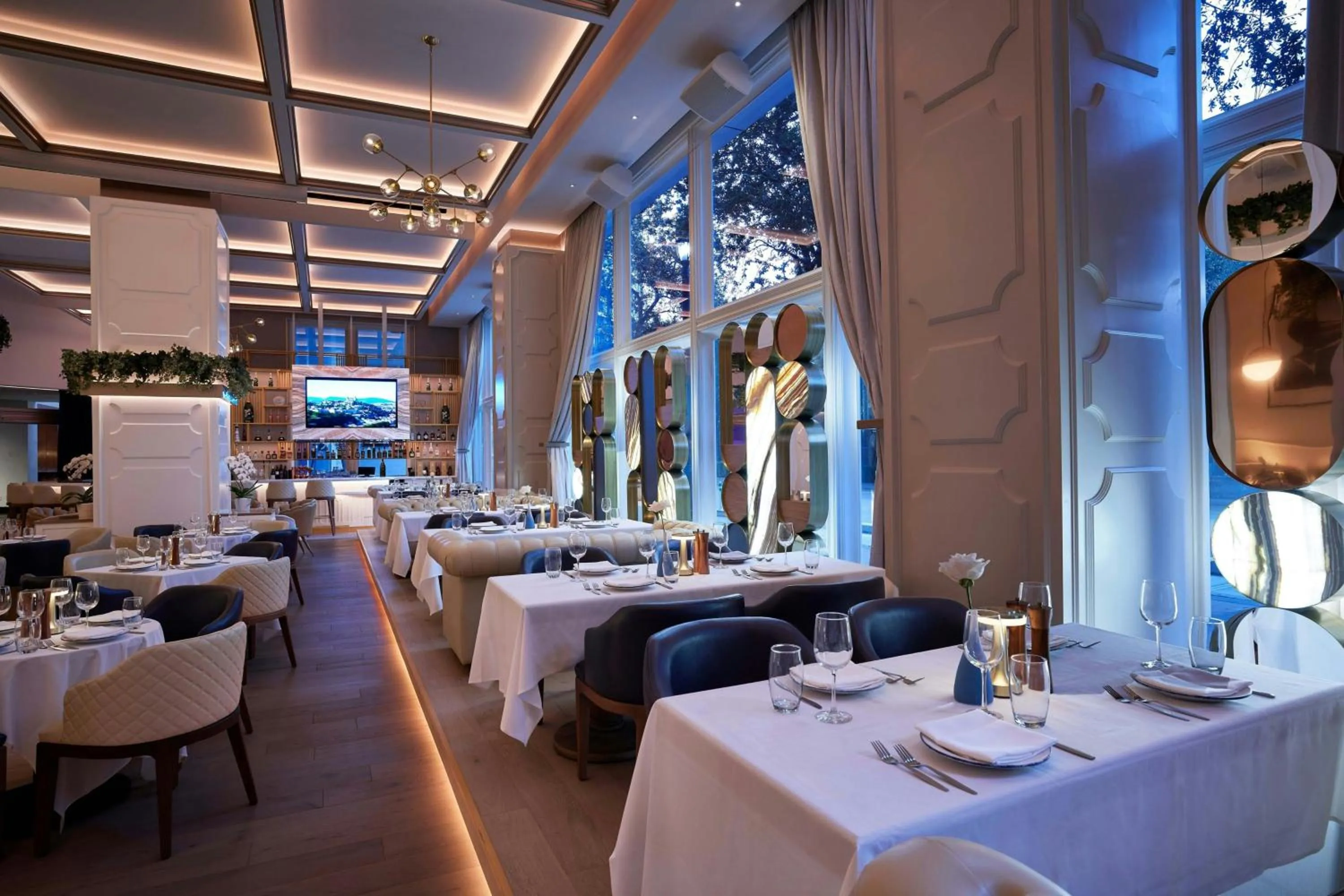 Restaurant/places to eat in W Dallas