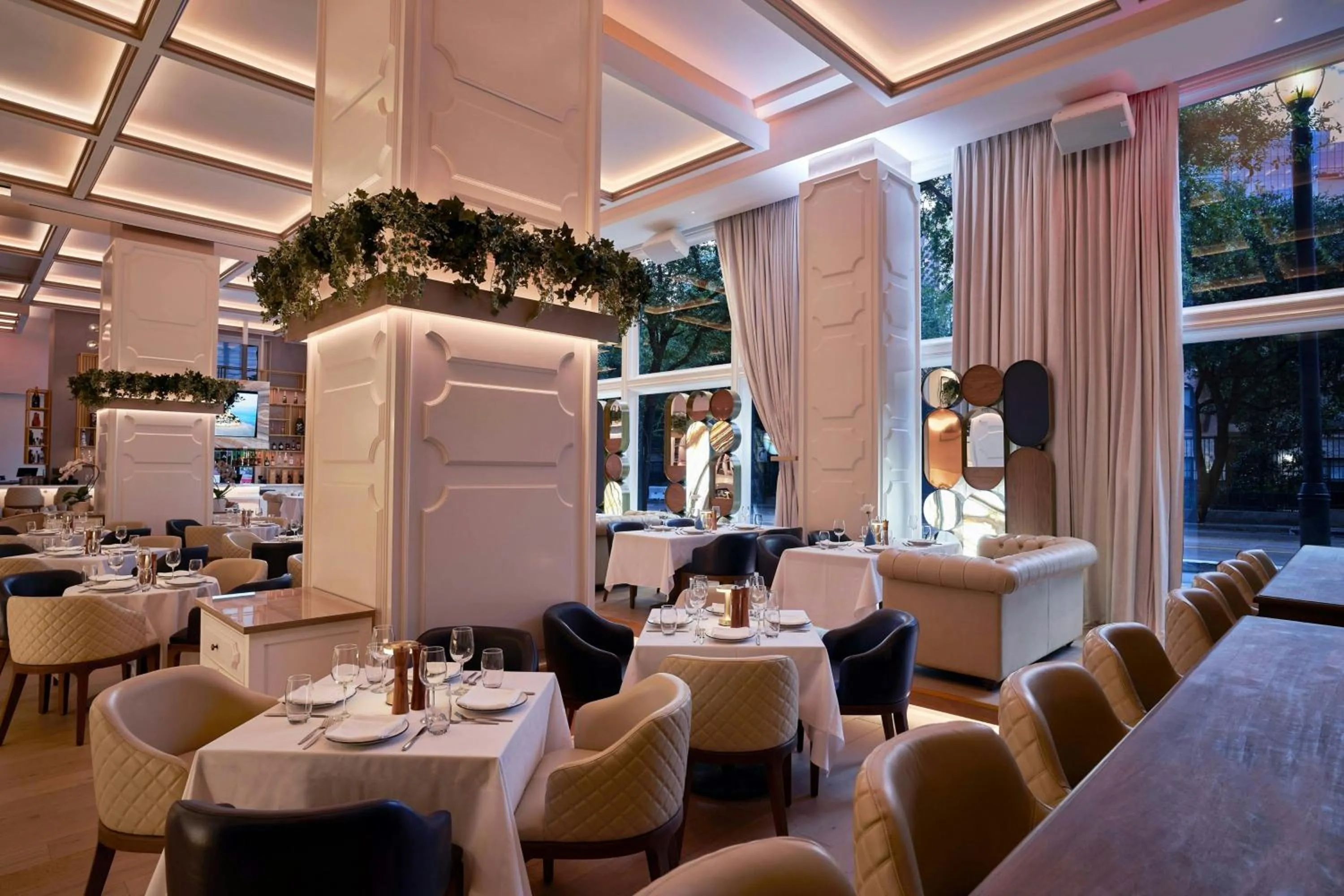 Restaurant/places to eat in W Dallas